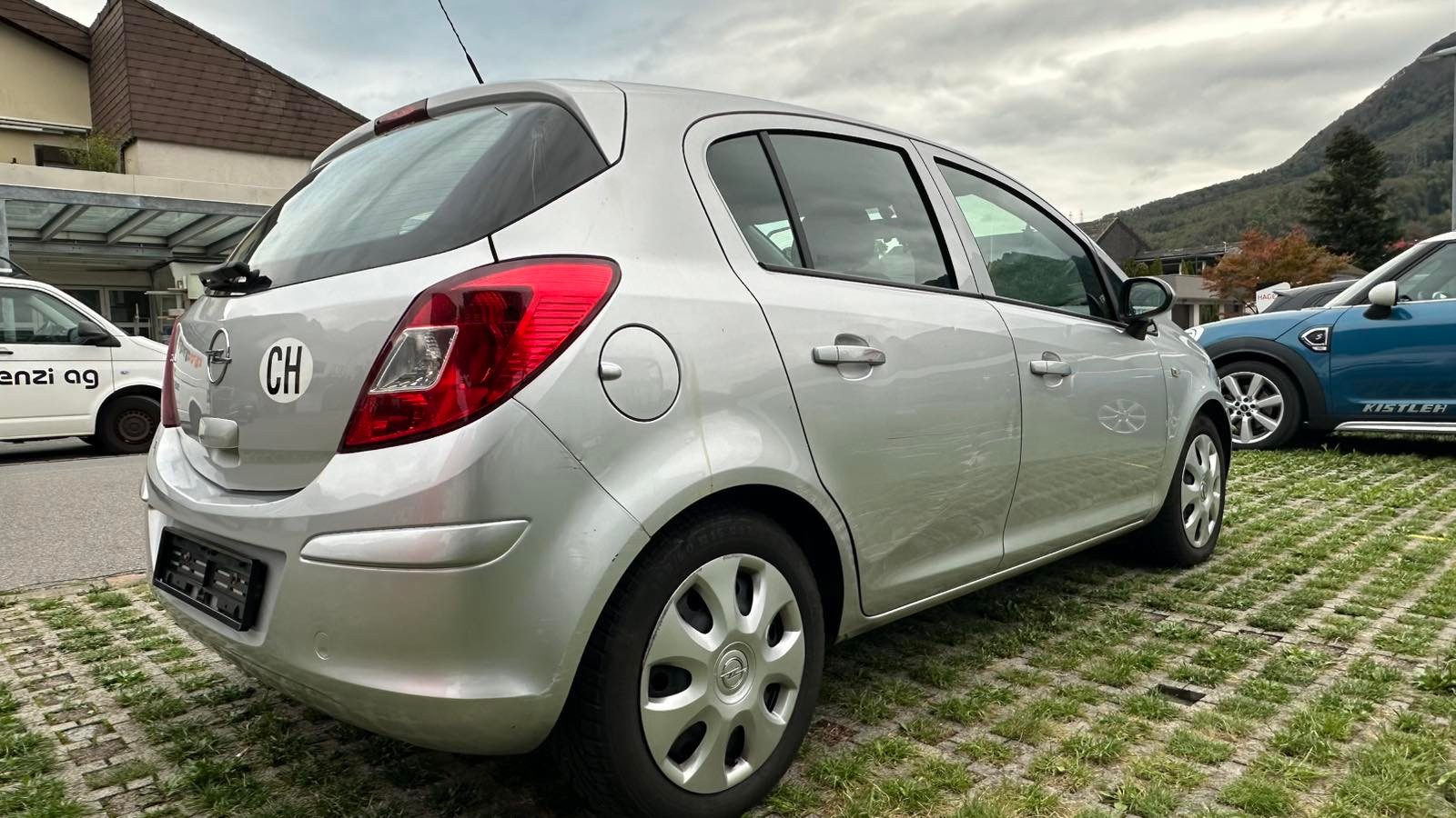 OPEL Corsa 1.4 TP Color Edition-image-3