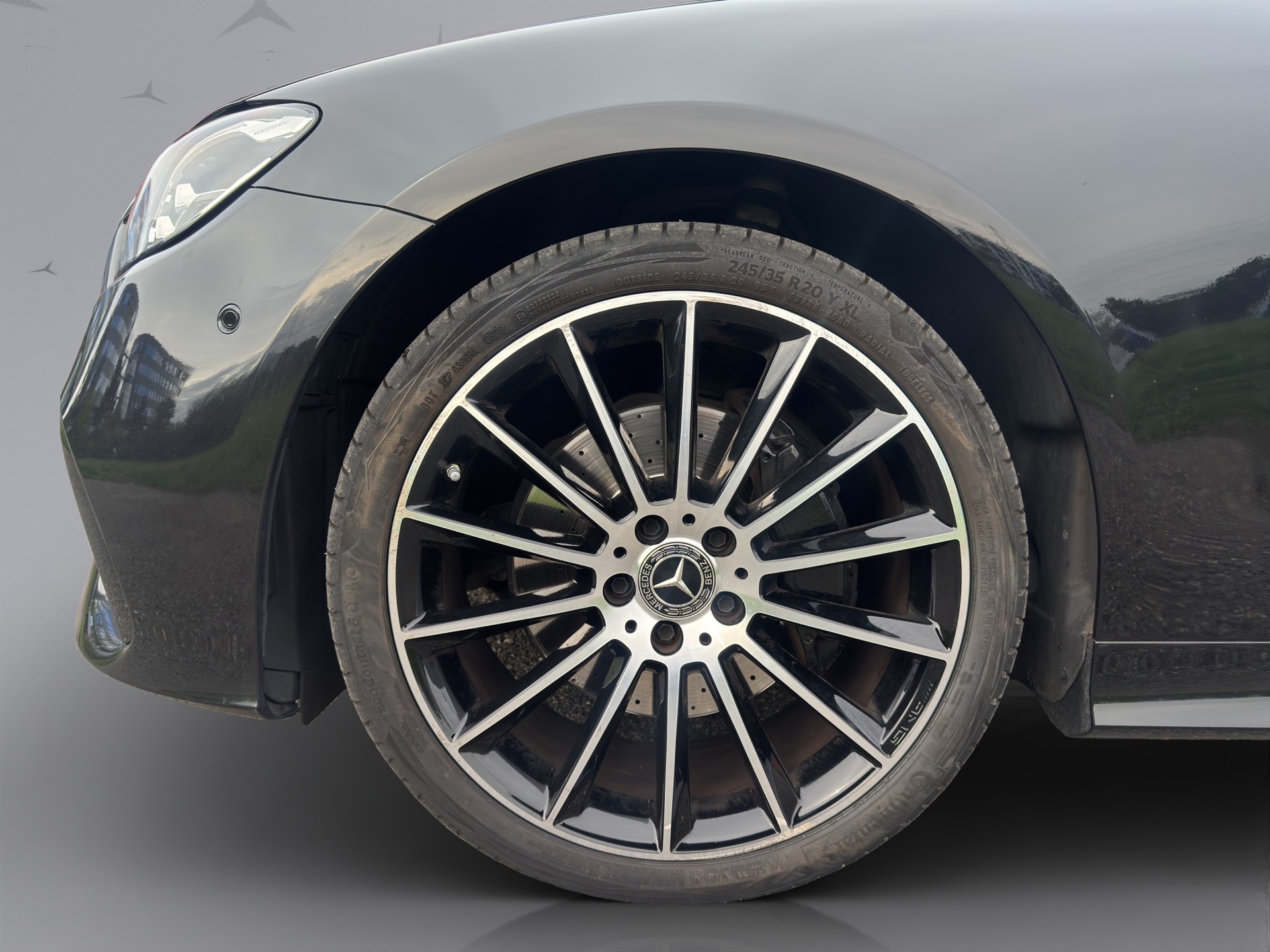 MERCEDES-BENZ E 300 d AMG Line 4matic Coupé-image-2