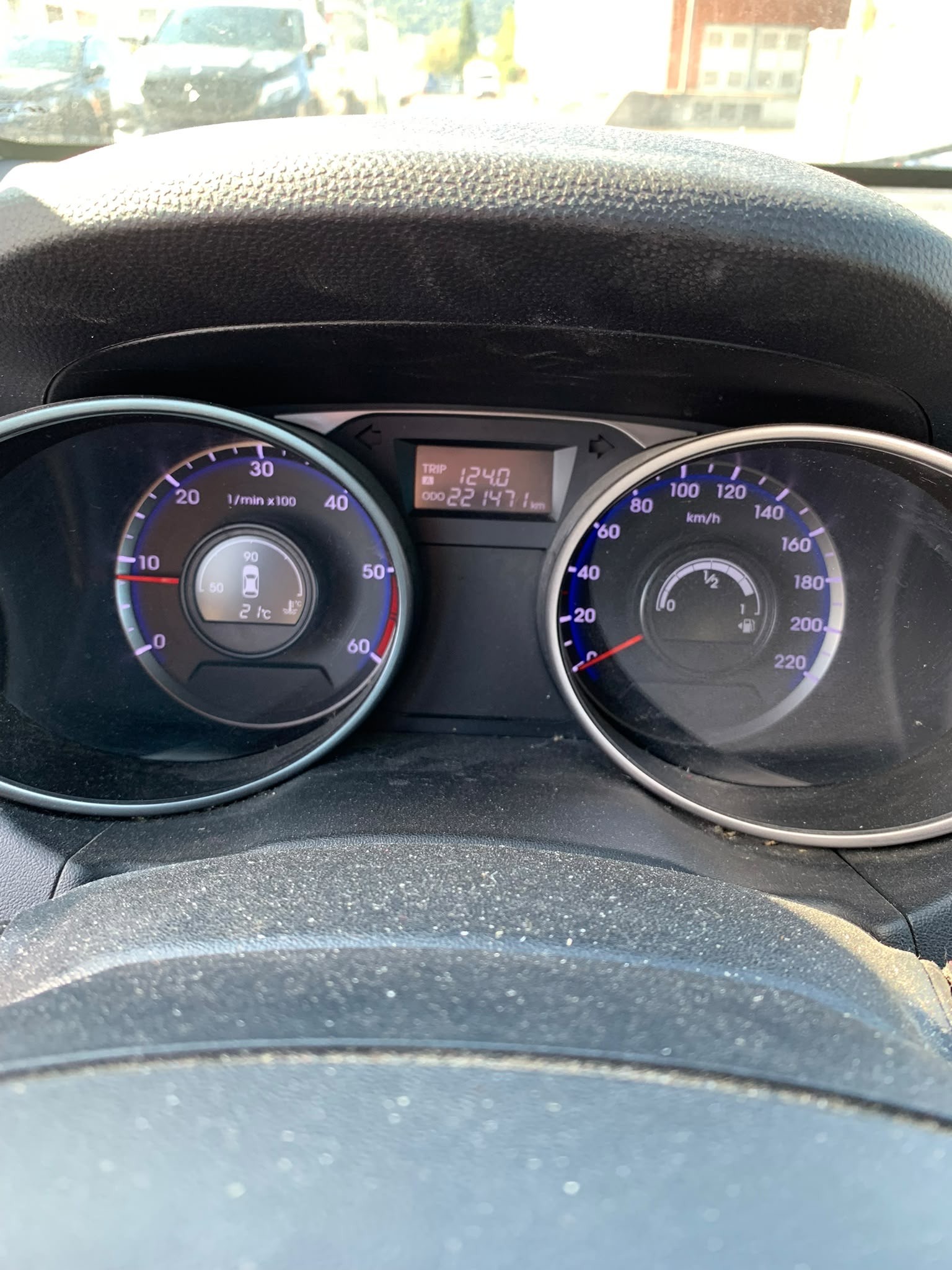 HYUNDAI iX 35 2.0 CRDi Style 4WD (Klimatronik * Alufelgen * Sensoren * Sitzheizung * Leder * 4X4 * BO5)-image-7