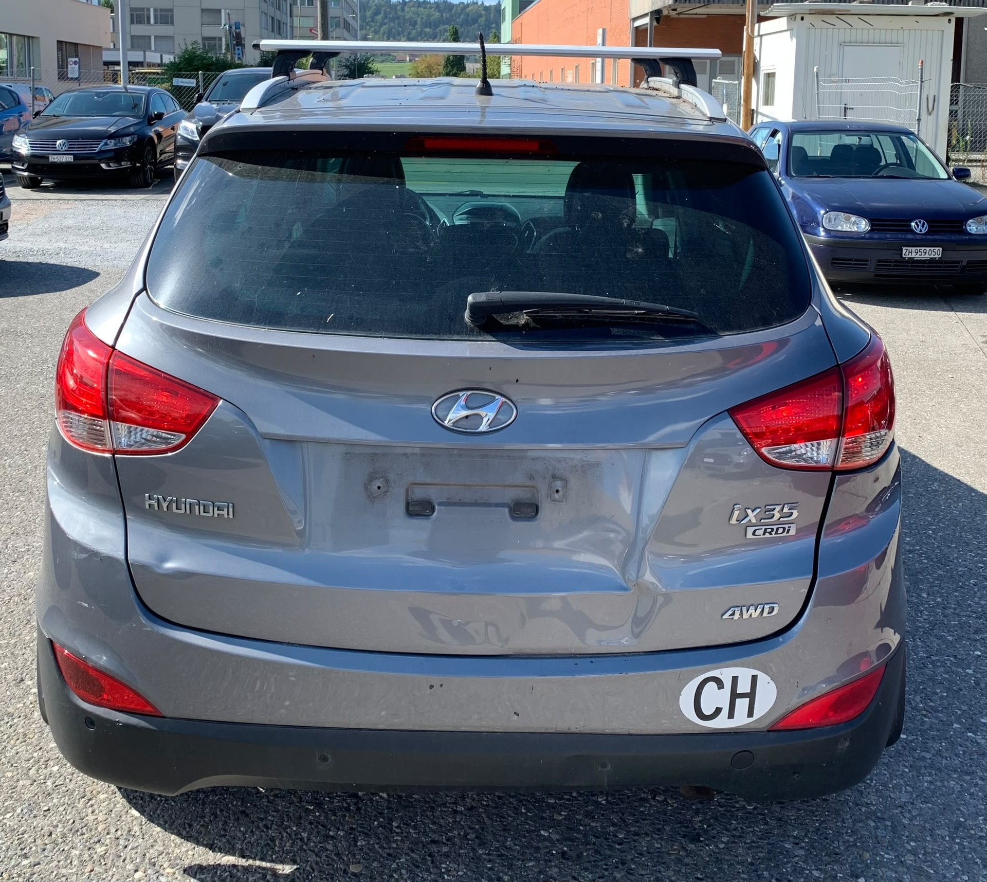 HYUNDAI iX 35 2.0 CRDi Style 4WD (Klimatronik * Alufelgen * Sensoren * Sitzheizung * Leder * 4X4 * BO5)-image-2