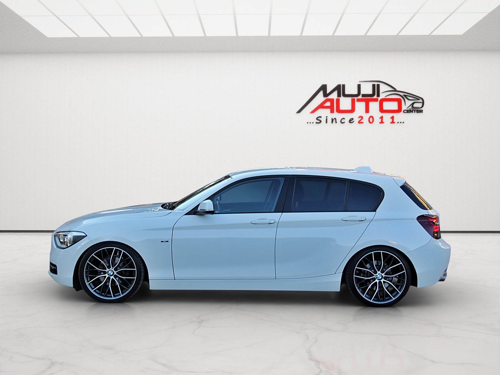 BMW 120d Sport Line Steptronic-image-1