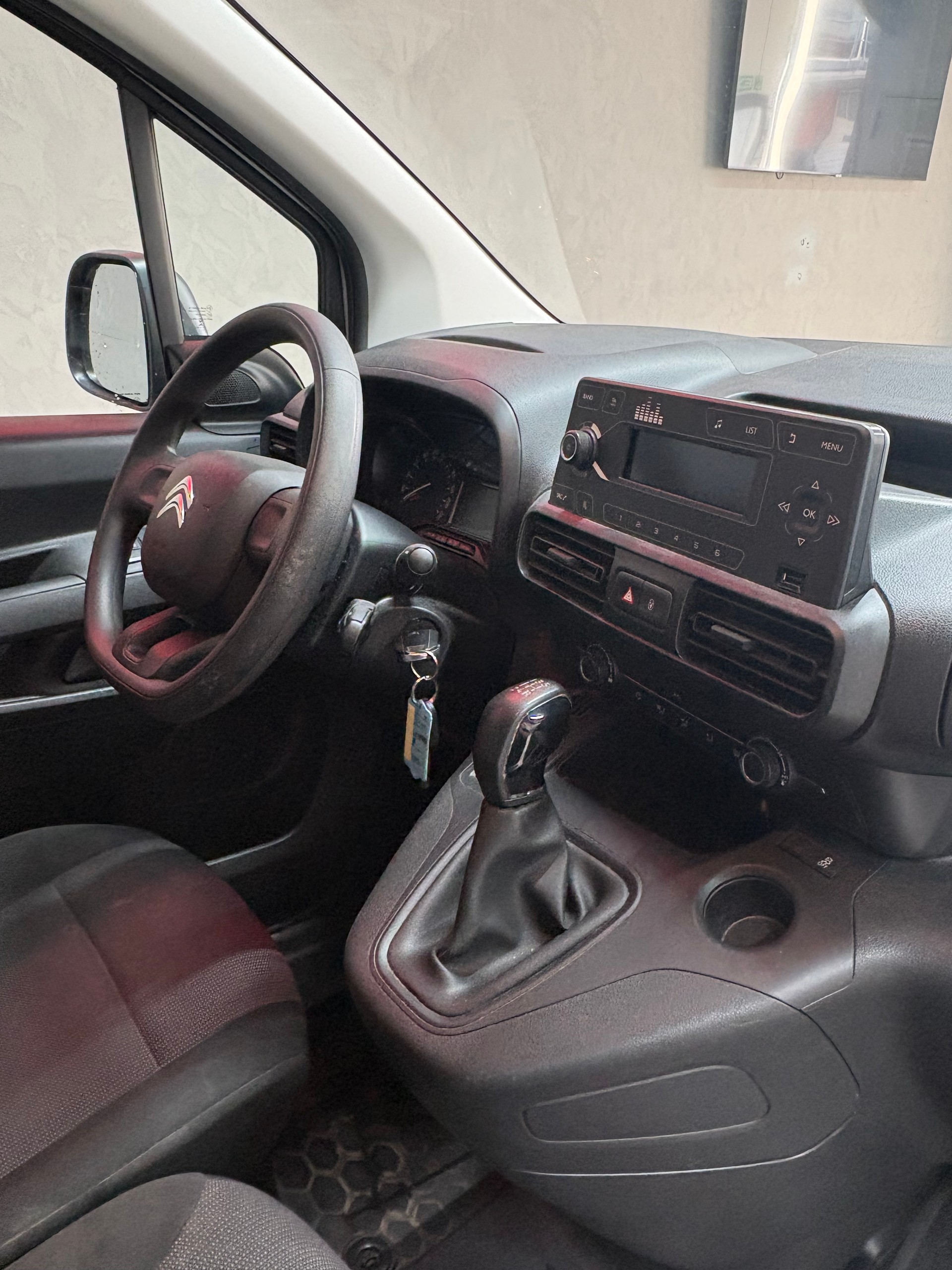 CITROEN Berlingo Van 1.5 Blue HDi 100 s/s Club 650kg-image-11