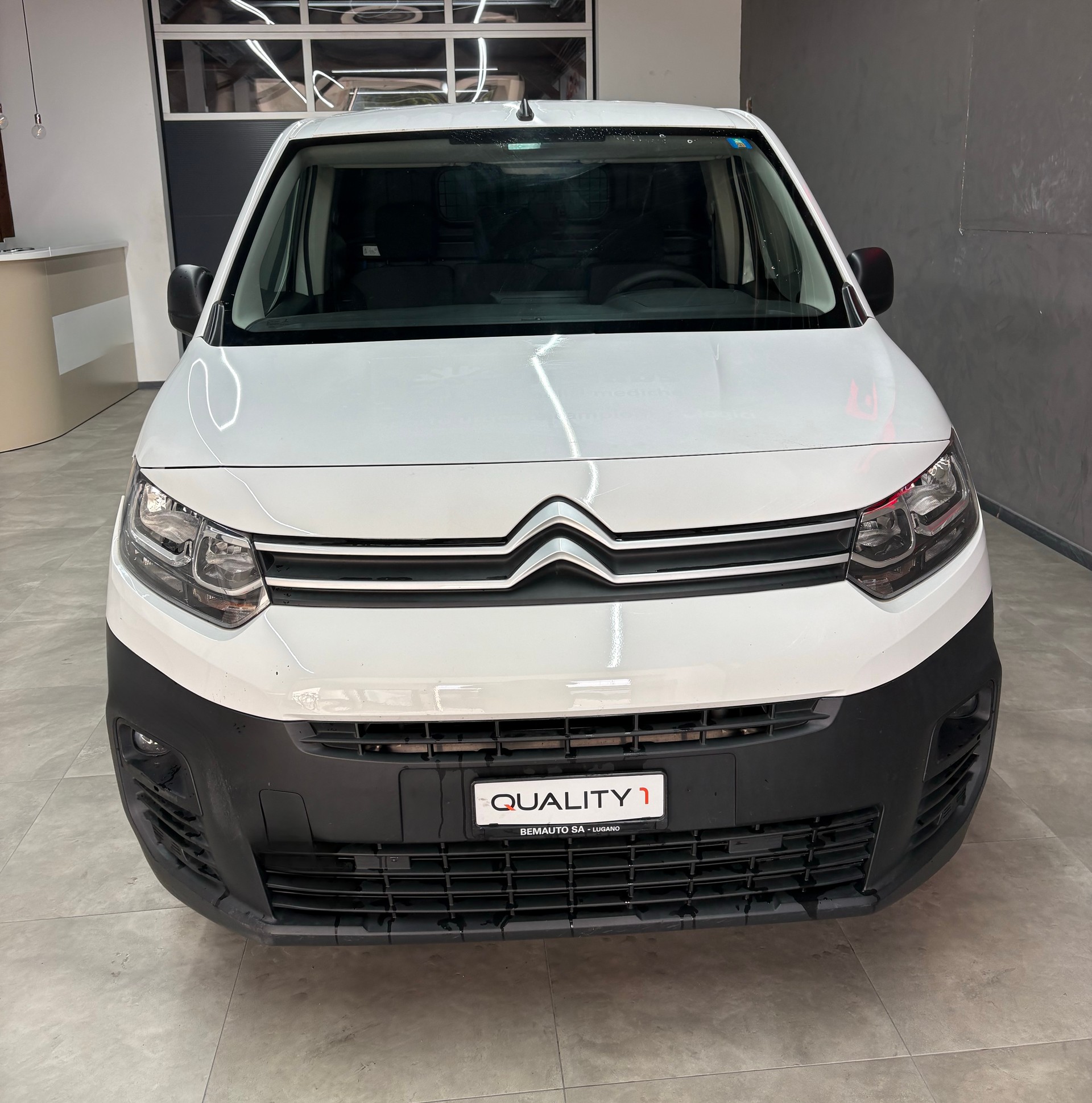 CITROEN Berlingo Van 1.5 Blue HDi 100 s/s Club 650kg-image-1