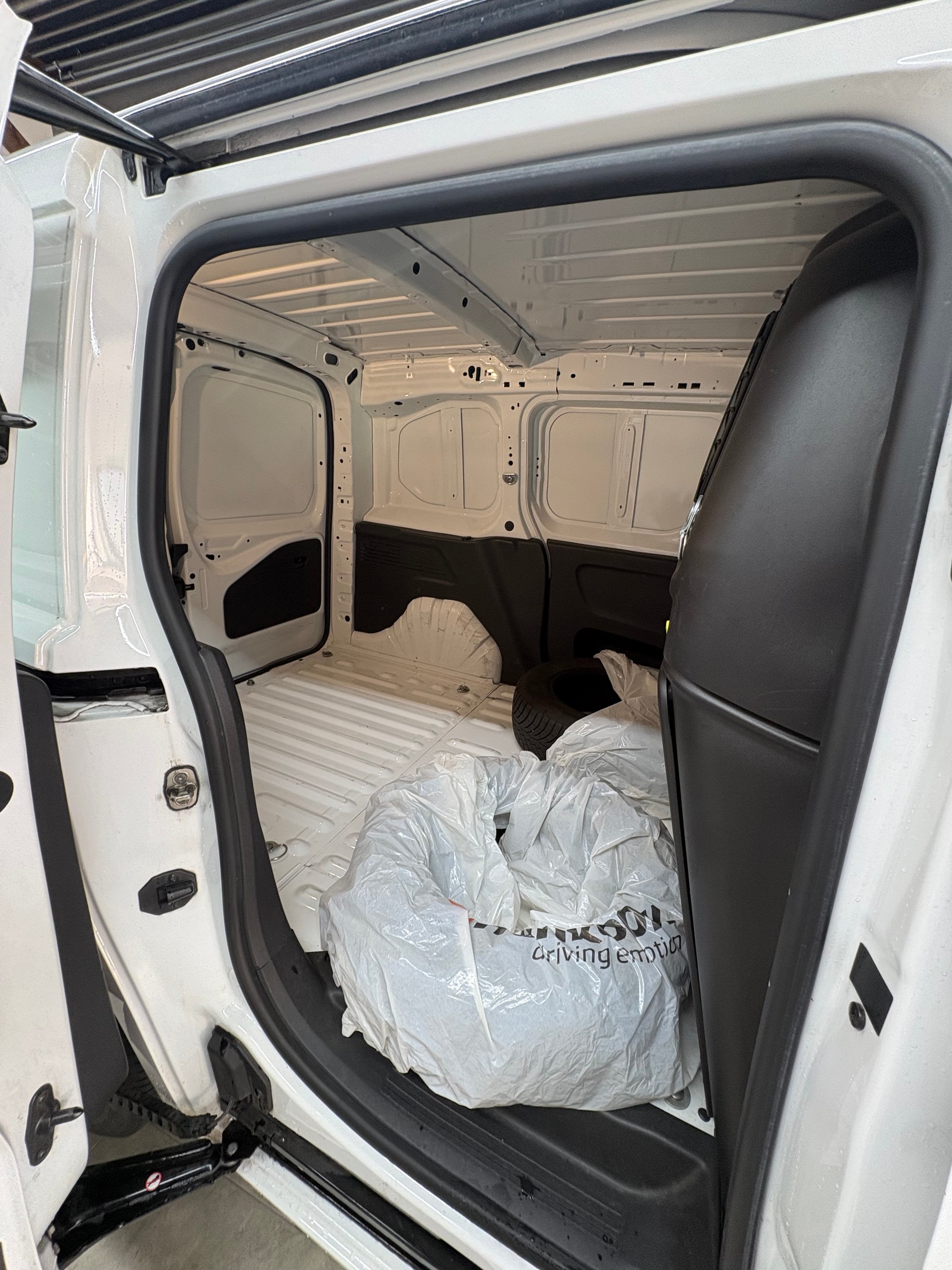 CITROEN Berlingo Van 1.5 Blue HDi 100 s/s Club 650kg-image-6