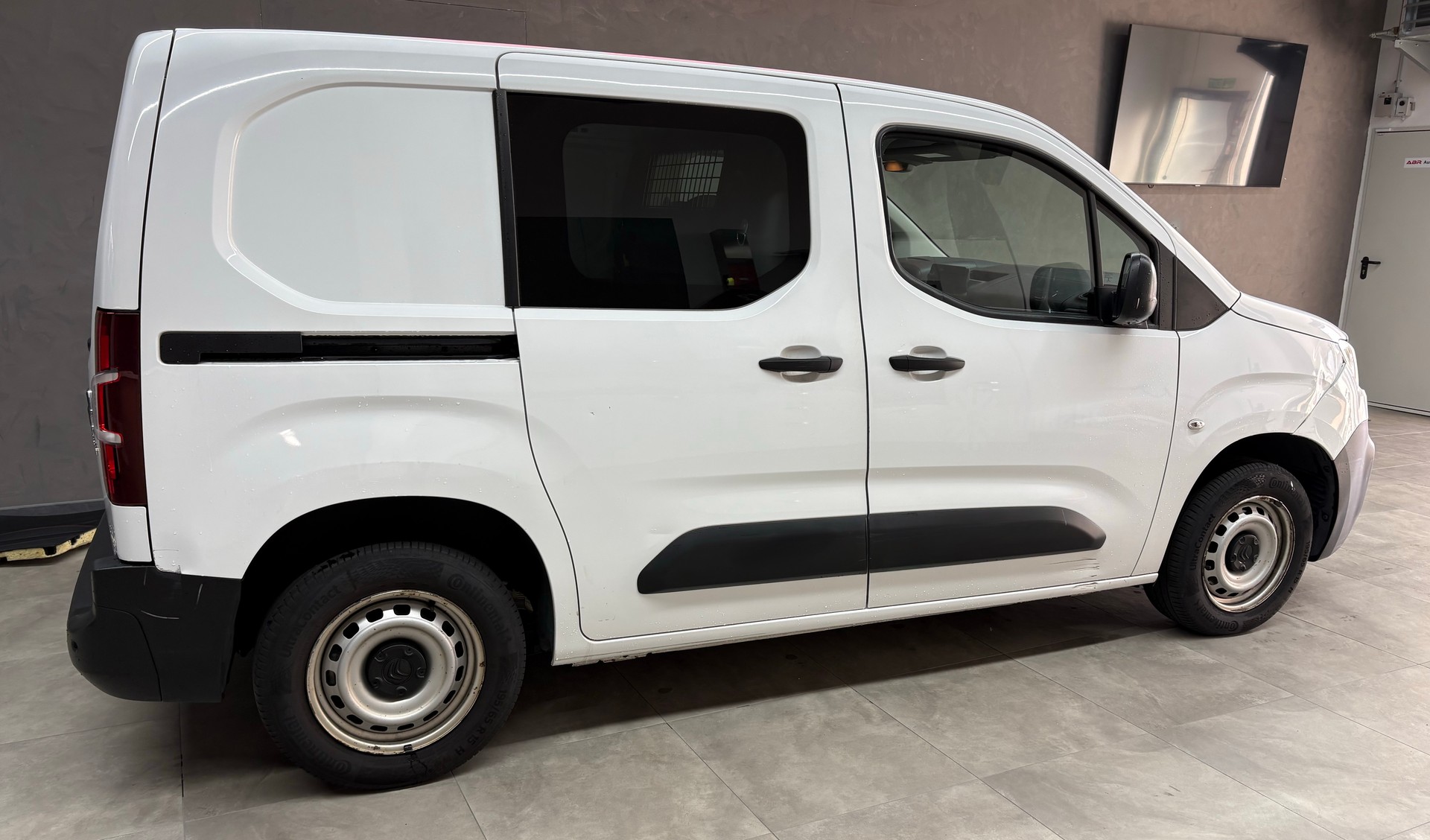 CITROEN Berlingo Van 1.5 Blue HDi 100 s/s Club 650kg-image-3