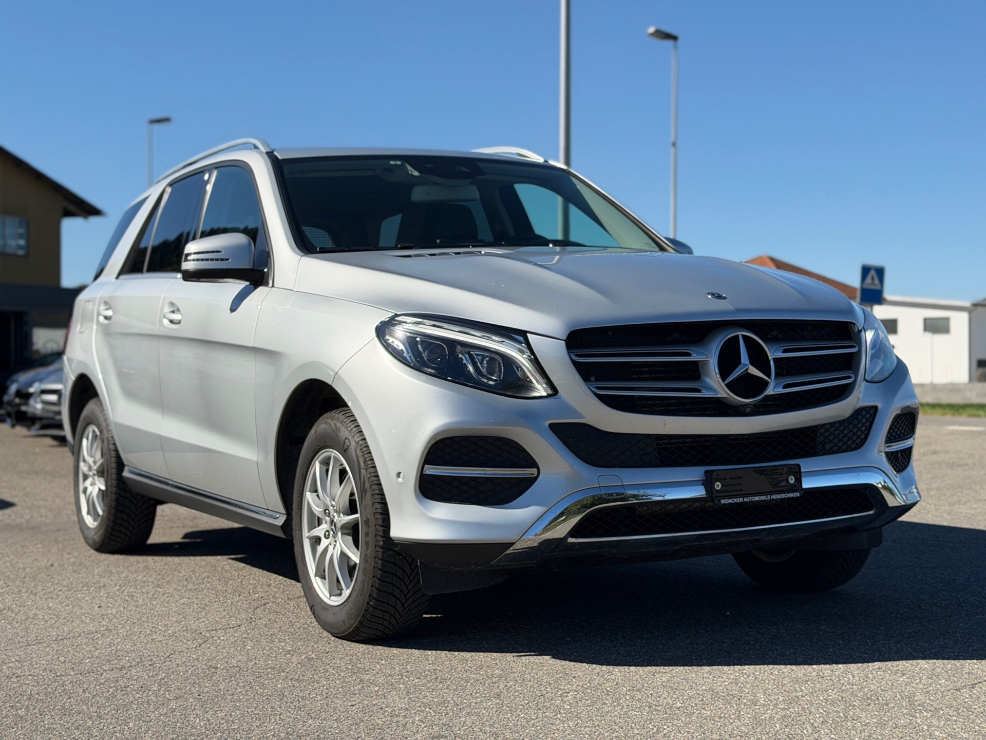 MERCEDES-BENZ GLE 250 d 4Matic 9G-Tronic-image-2