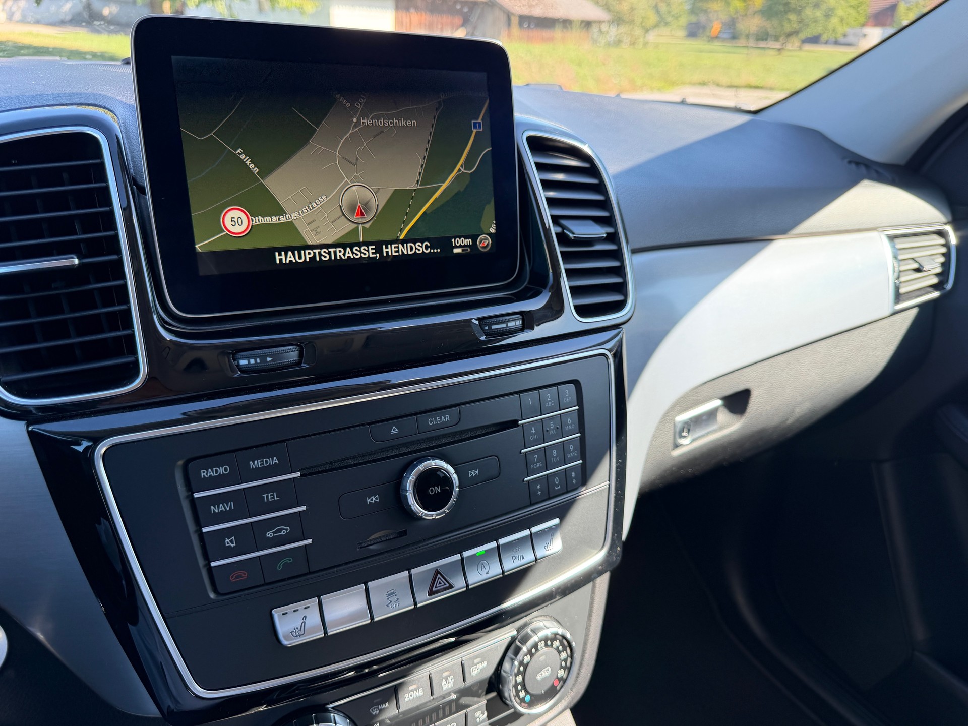 MERCEDES-BENZ GLE 250 d 4Matic 9G-Tronic-image-9