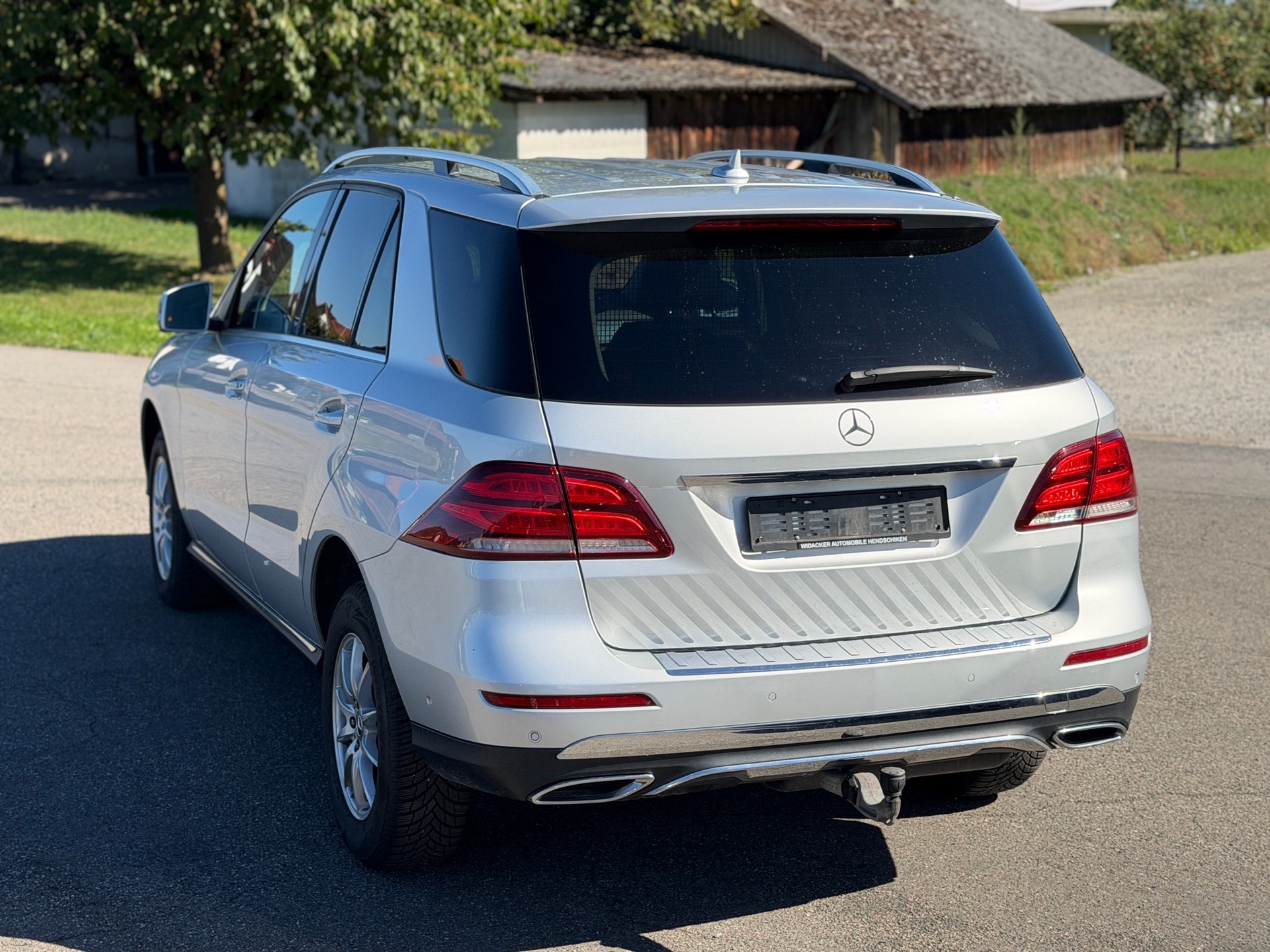 MERCEDES-BENZ GLE 250 d 4Matic 9G-Tronic-image-15