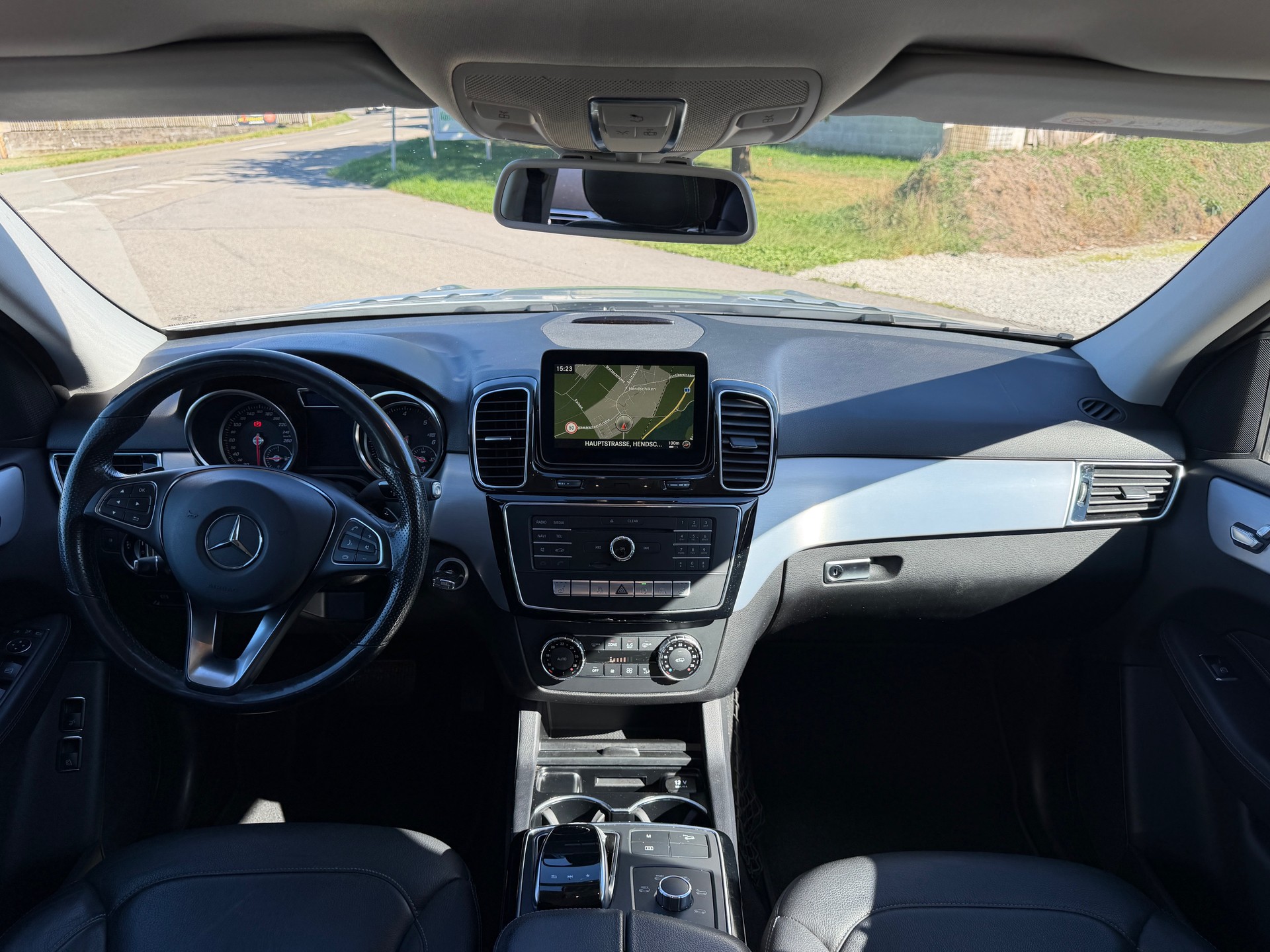 MERCEDES-BENZ GLE 250 d 4Matic 9G-Tronic-image-6