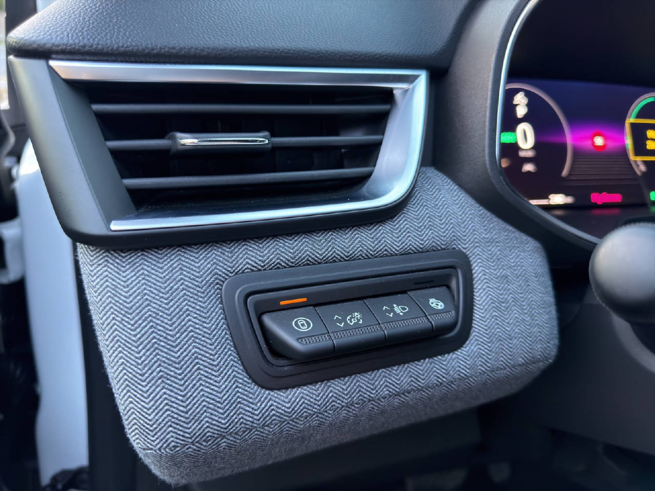 RENAULT Clio 1.6 E-Tech techno-image-9
