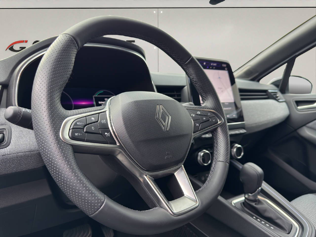 RENAULT Clio 1.6 E-Tech techno-image-6