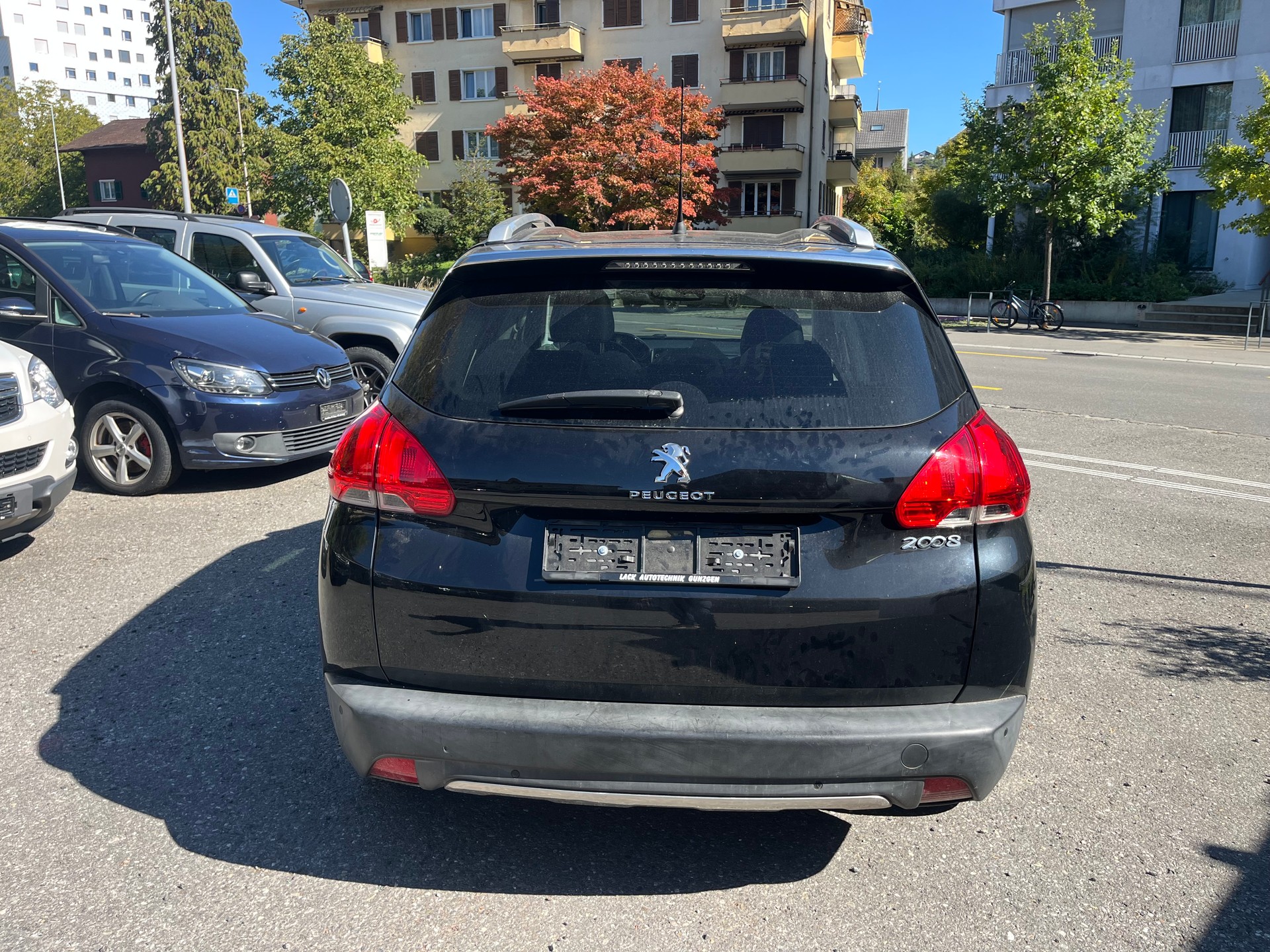PEUGEOT 2008 1.2 VTI Style-image-2