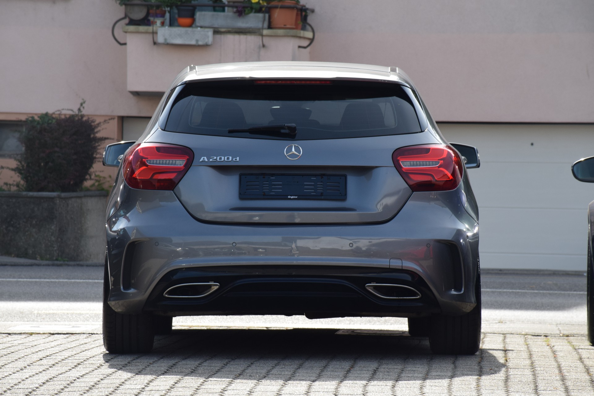 MERCEDES-BENZ A 200 CDI AMG Line 7G-DCT-image-10