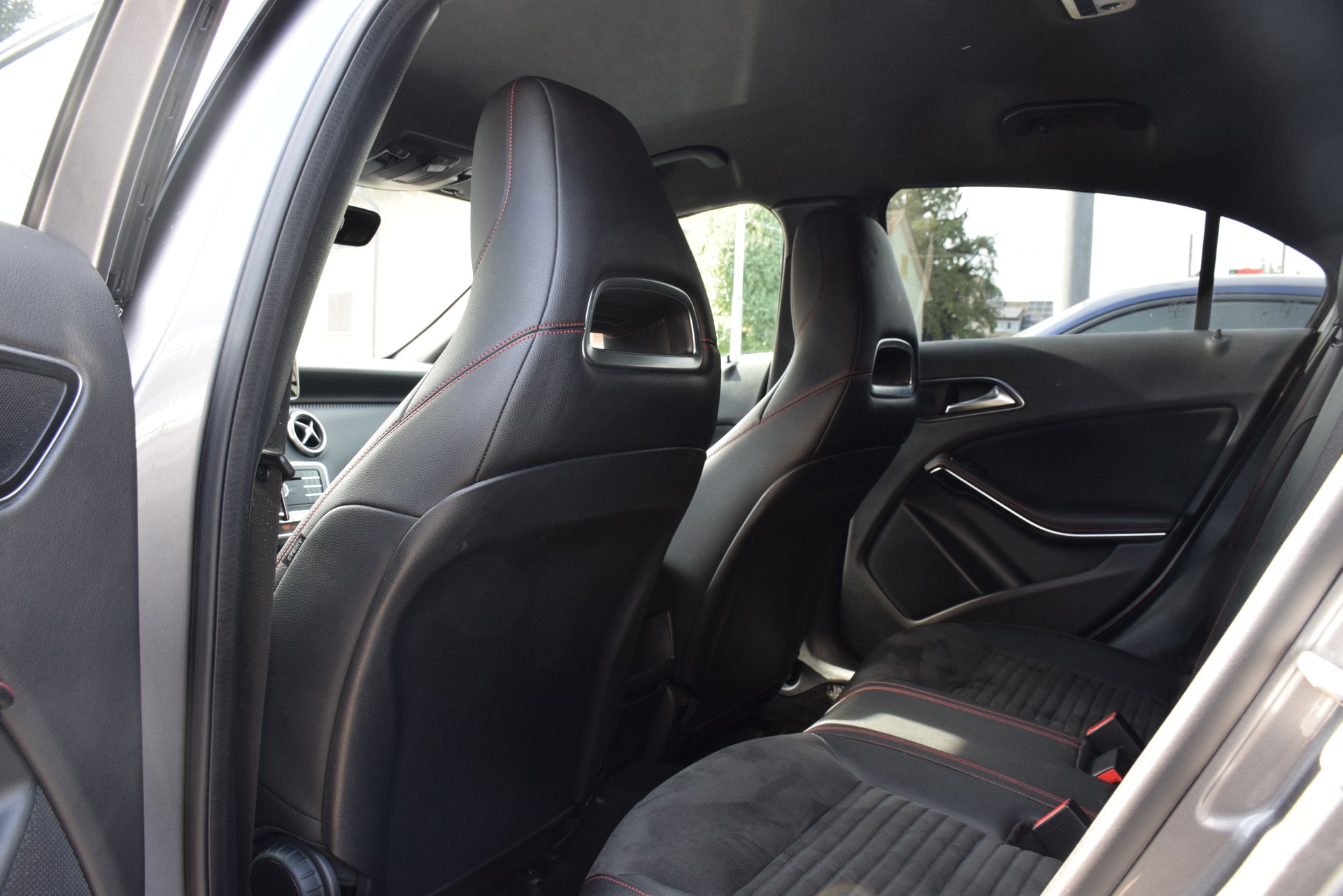 MERCEDES-BENZ A 200 CDI AMG Line 7G-DCT-image-15