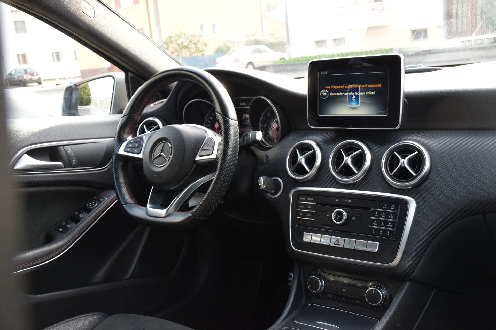 MERCEDES-BENZ A 200 CDI AMG Line 7G-DCT-image-13