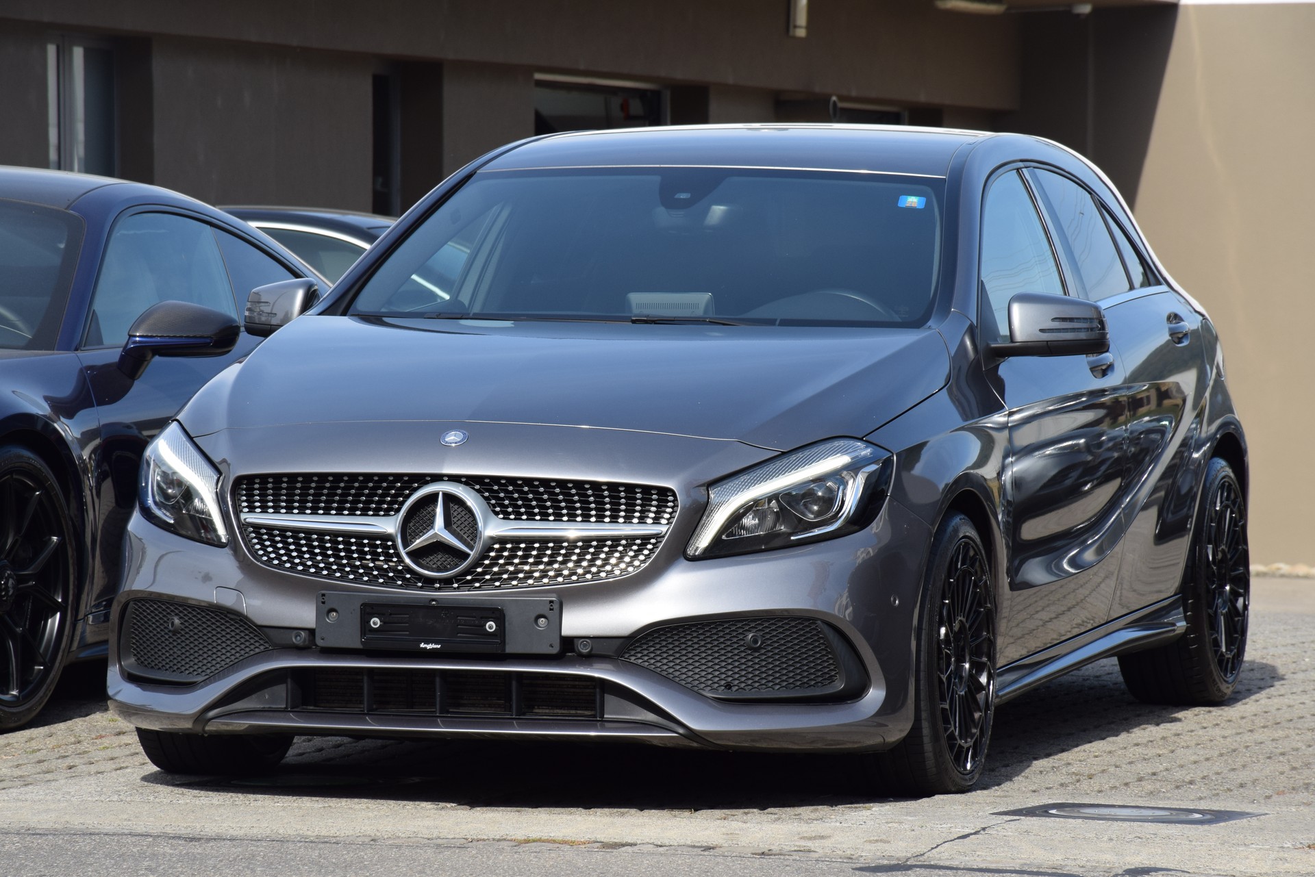 MERCEDES-BENZ A 200 CDI AMG Line 7G-DCT-image-3