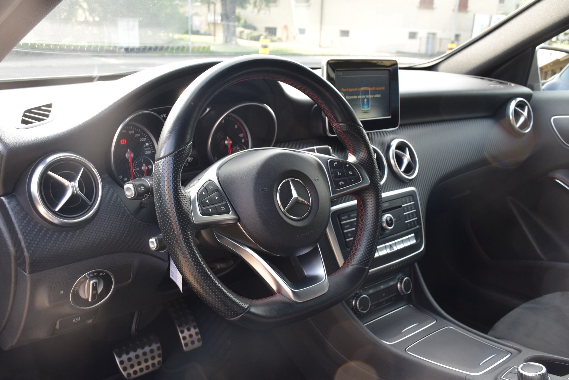 MERCEDES-BENZ A 200 CDI AMG Line 7G-DCT-image-12