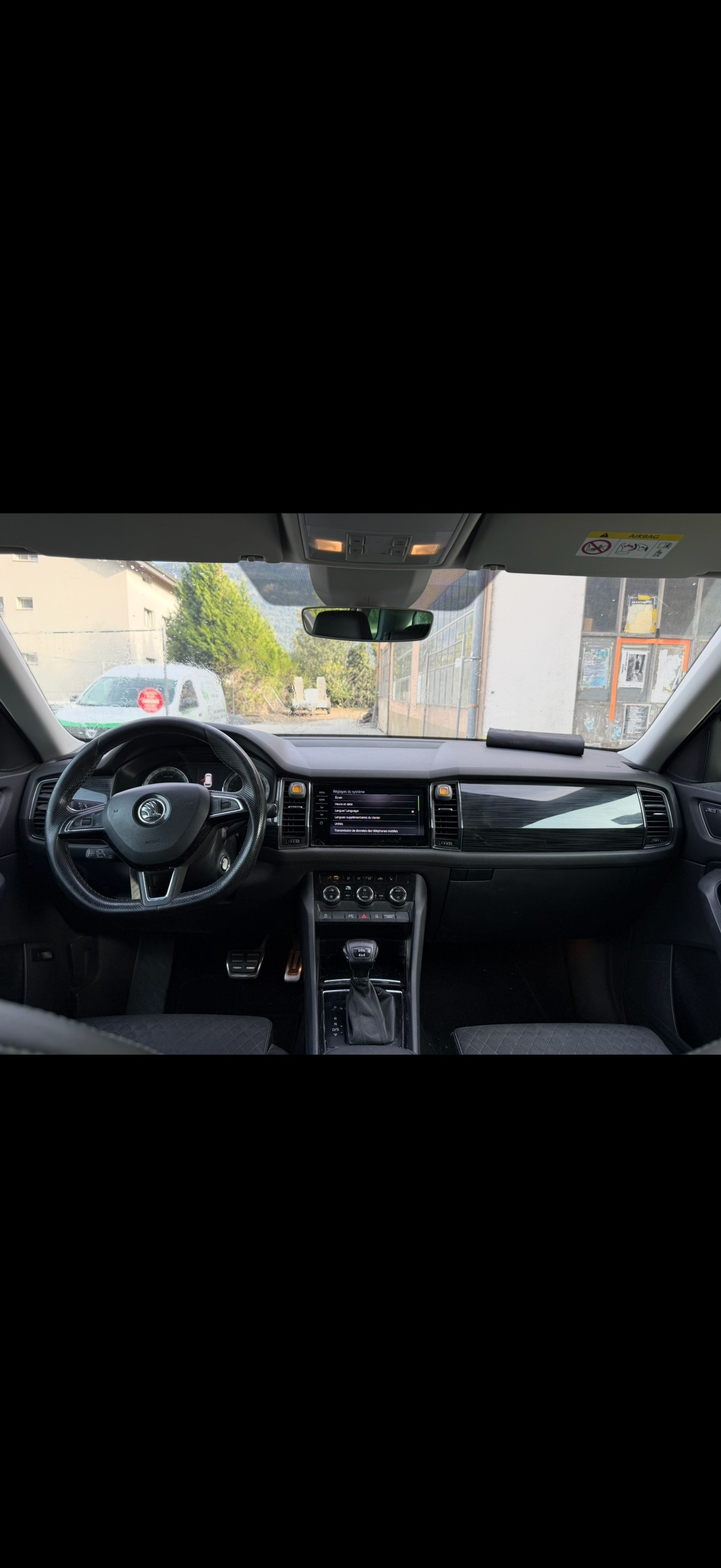 SKODA Kodiaq 2.0 TDI CR Sport Line 4x4 DSG-image-9