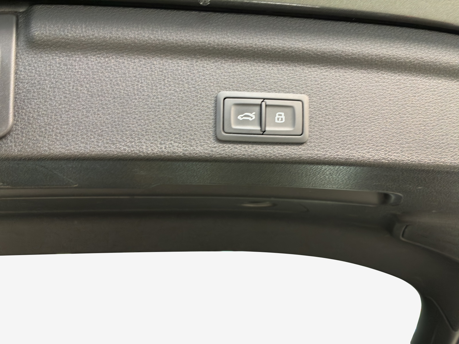 AUDI Q3 Sportback 45 TFSI e S line Attraction S-tronic-image-14
