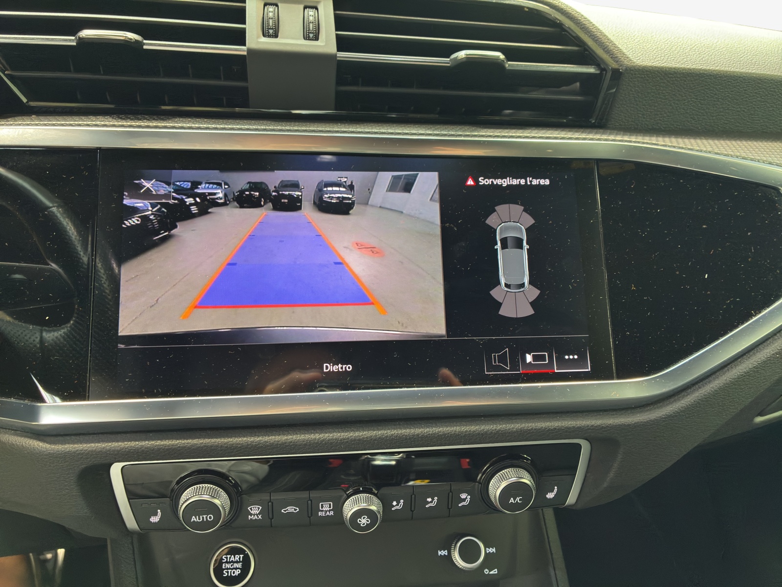 AUDI Q3 Sportback 45 TFSI e S line Attraction S-tronic-image-15