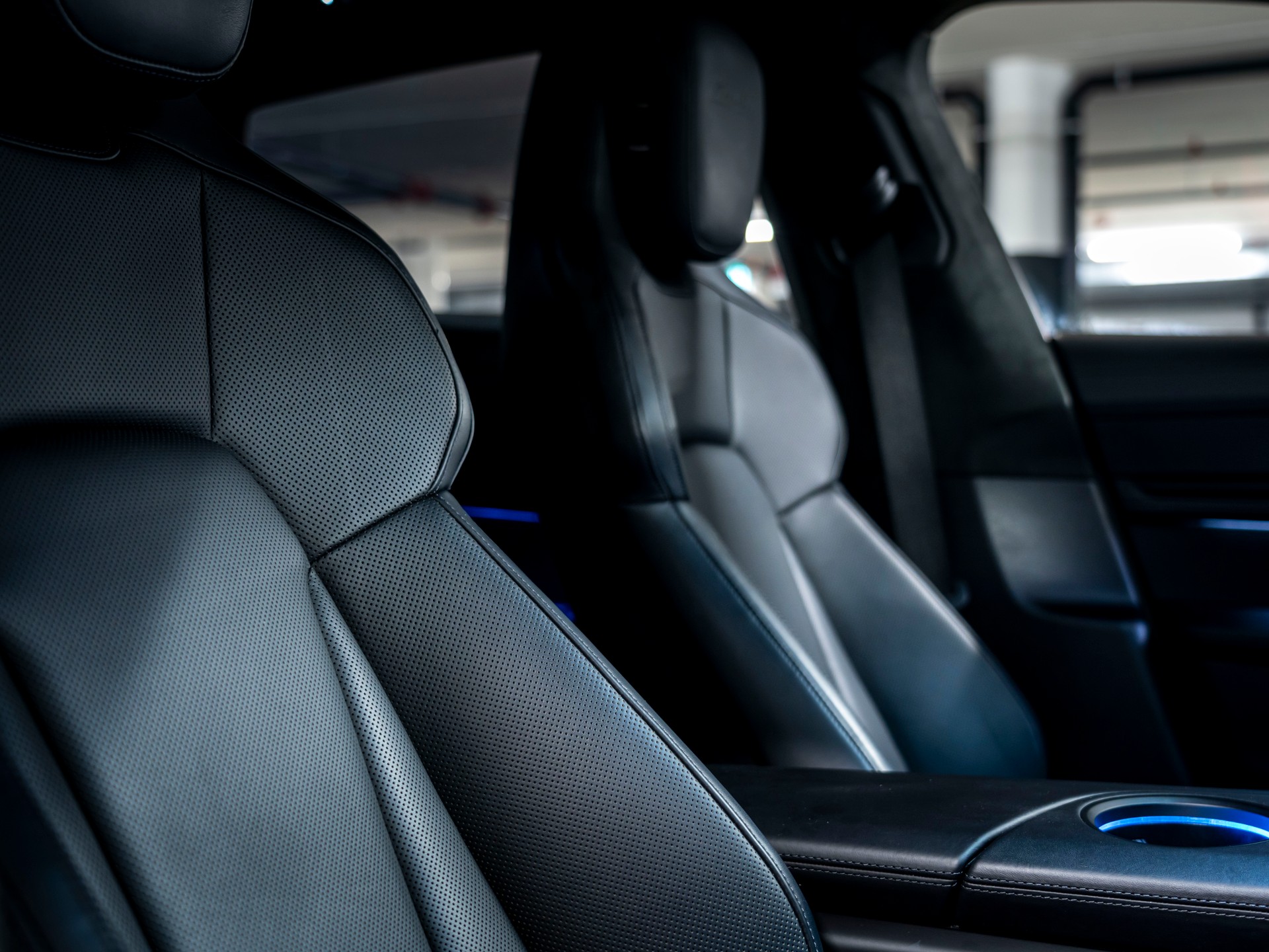 PORSCHE Taycan Turbo Sport Turismo Performance Plus 93,4kWh-image-25