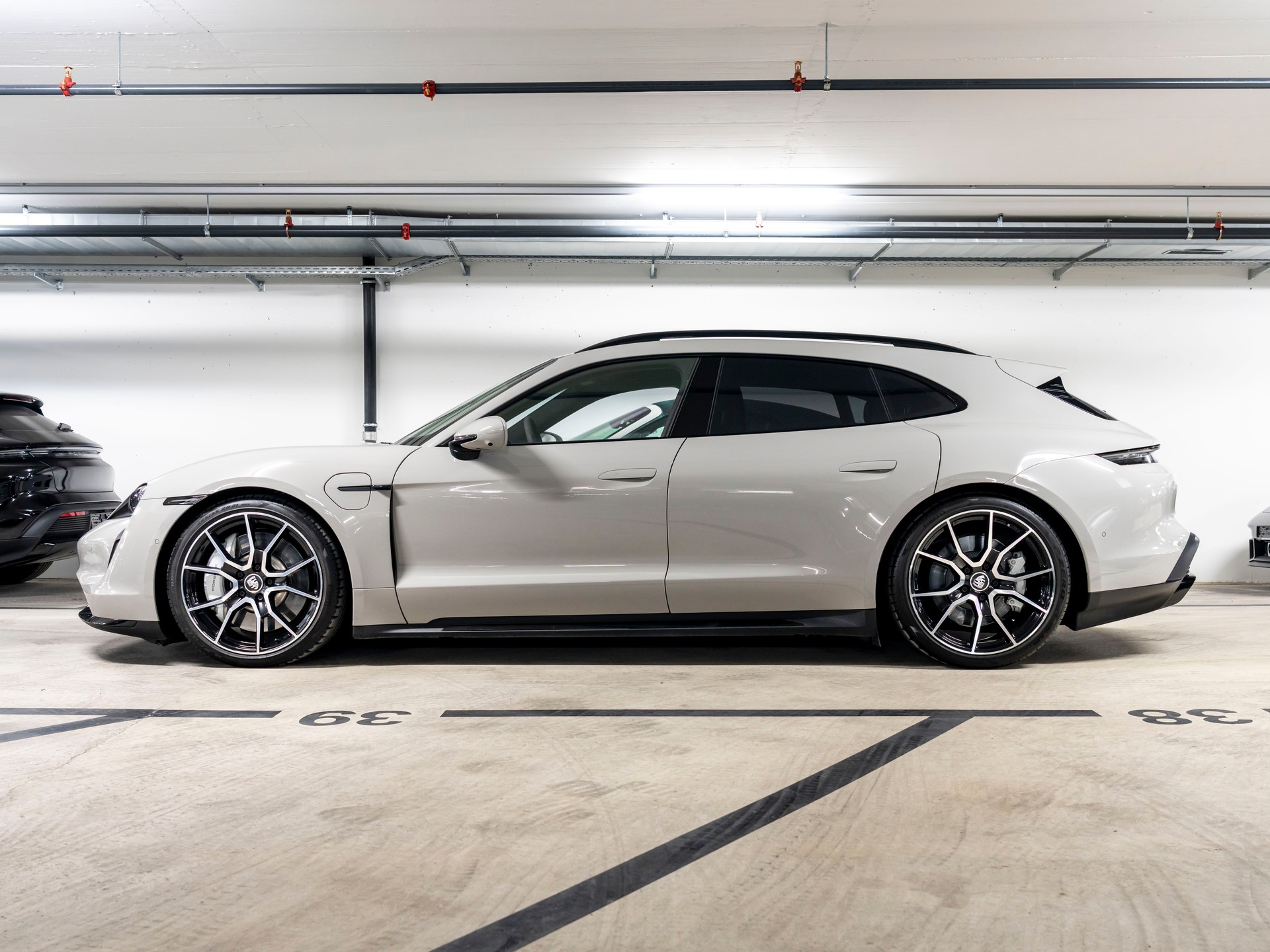 PORSCHE Taycan Turbo Sport Turismo Performance Plus 93,4kWh-showroom-element-1