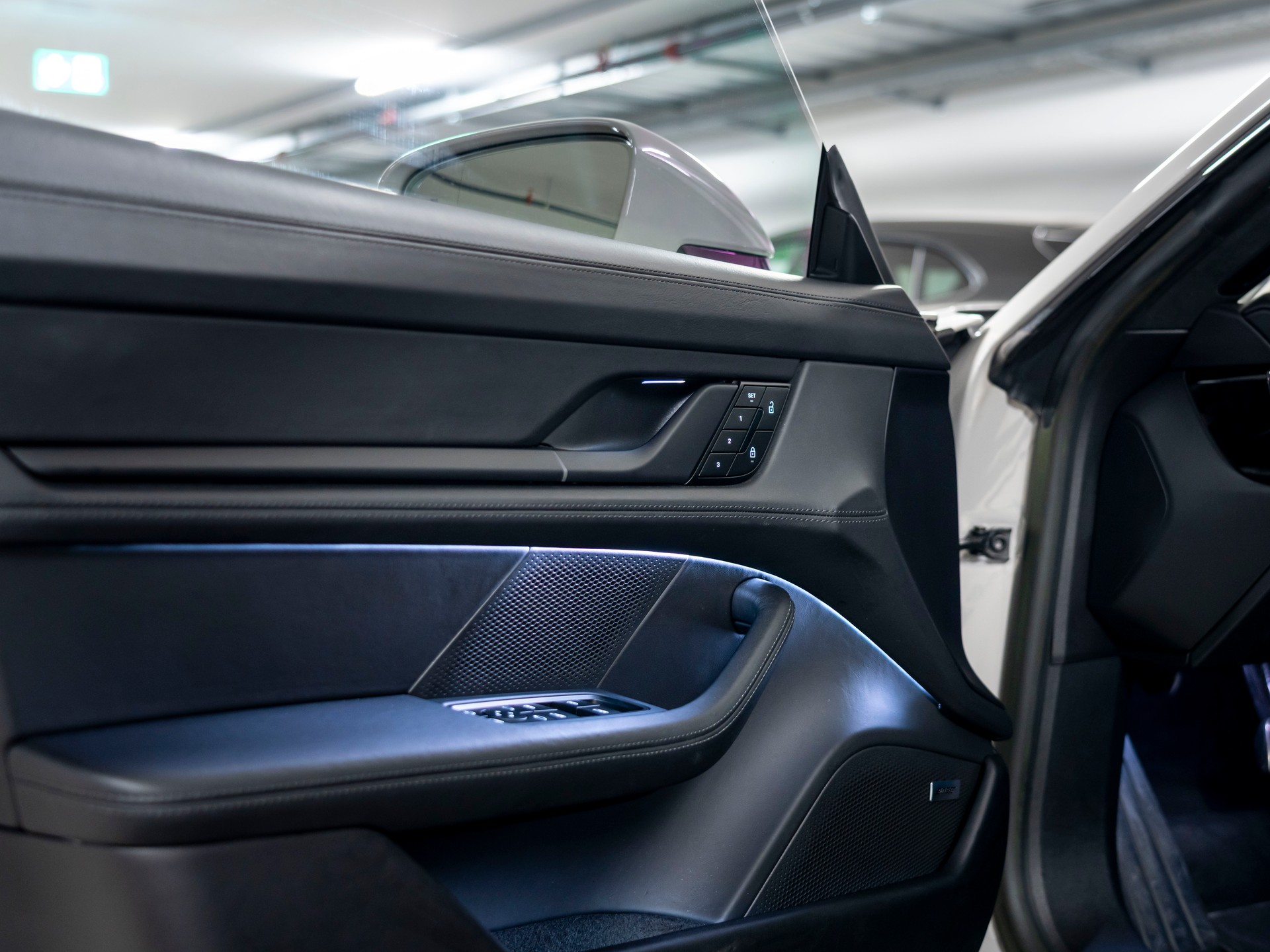 PORSCHE Taycan Turbo Sport Turismo Performance Plus 93,4kWh-image-19