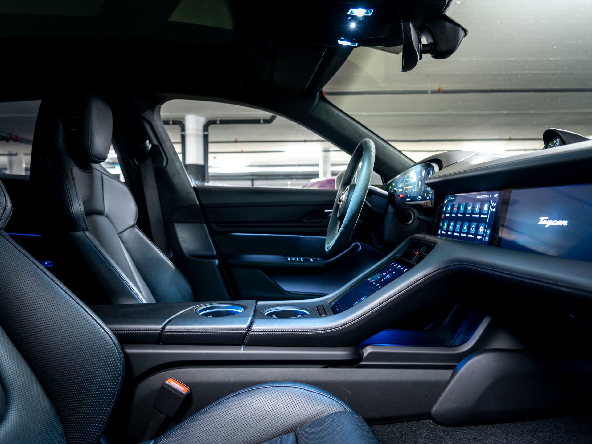 PORSCHE Taycan Turbo Sport Turismo Performance Plus 93,4kWh-image-24