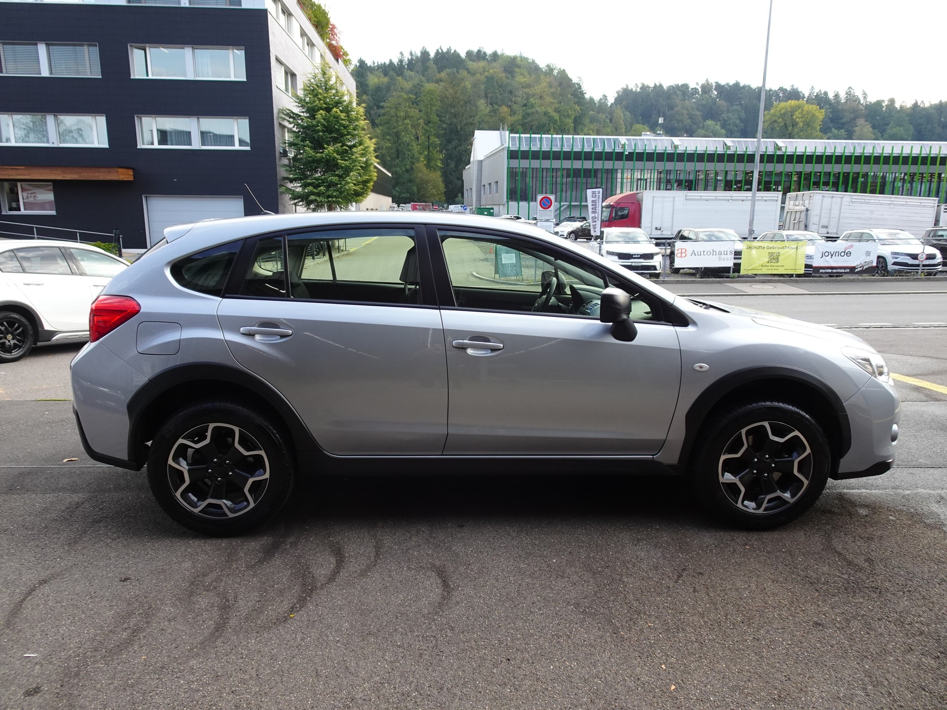 SUBARU 2.0i Swiss One-image-5