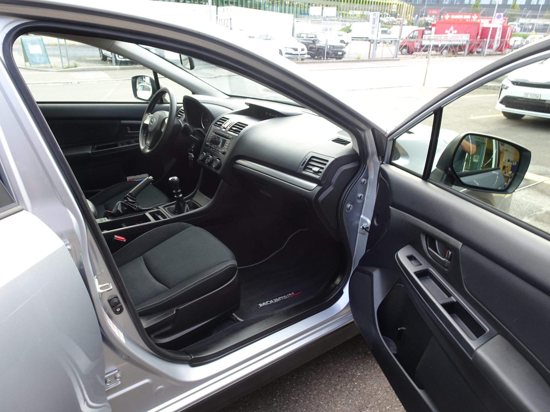 SUBARU 2.0i Swiss One-image-6