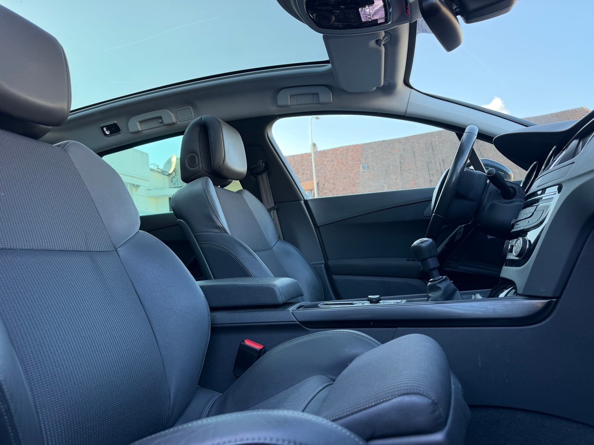 PEUGEOT 508 SW 1.6 16V T Business-image-12