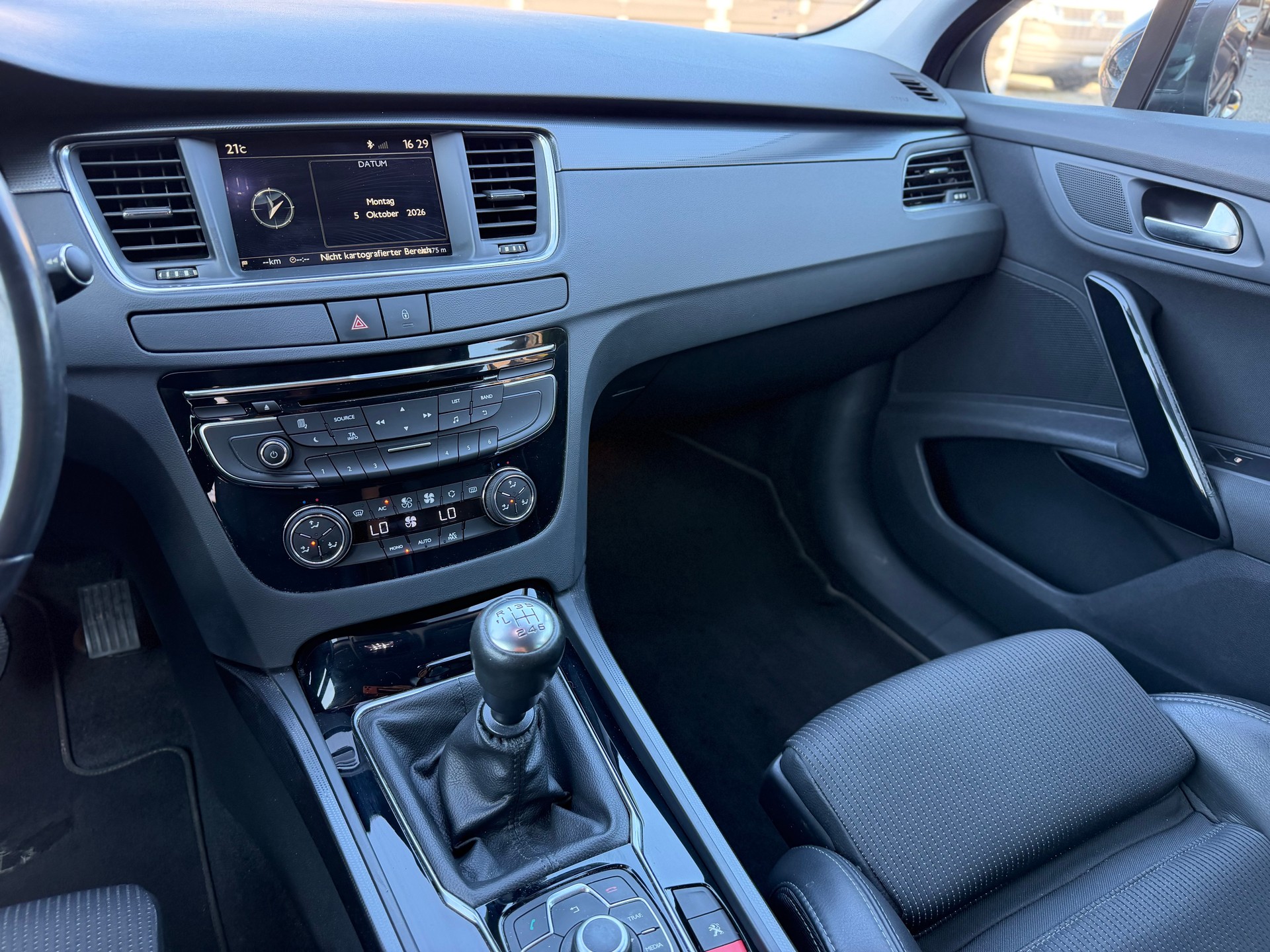 PEUGEOT 508 SW 1.6 16V T Business-image-8
