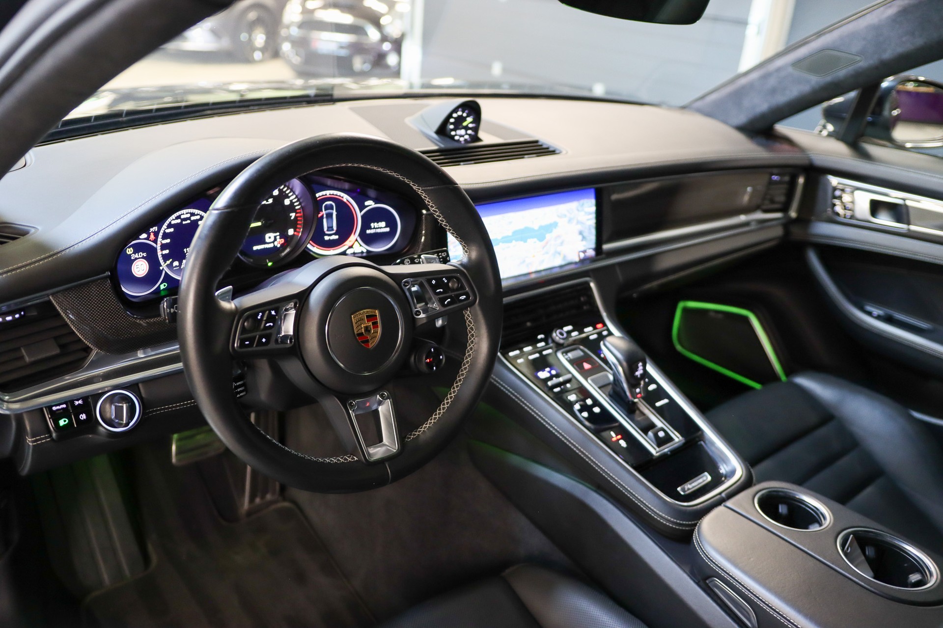 PORSCHE Panamera Turbo S E-Hybrid Sport Turismo PDK-image-9