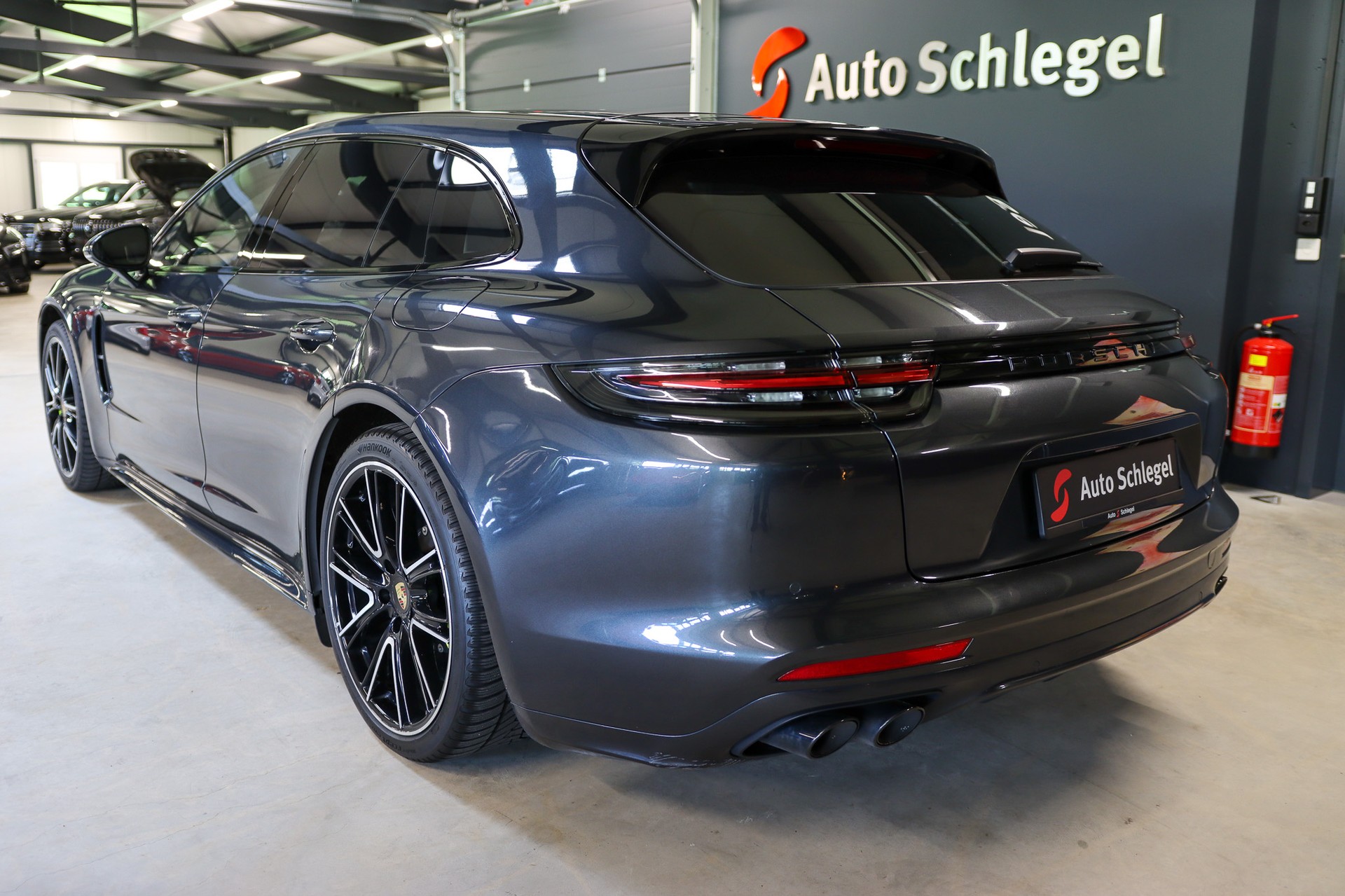 PORSCHE Panamera Turbo S E-Hybrid Sport Turismo PDK-image-3