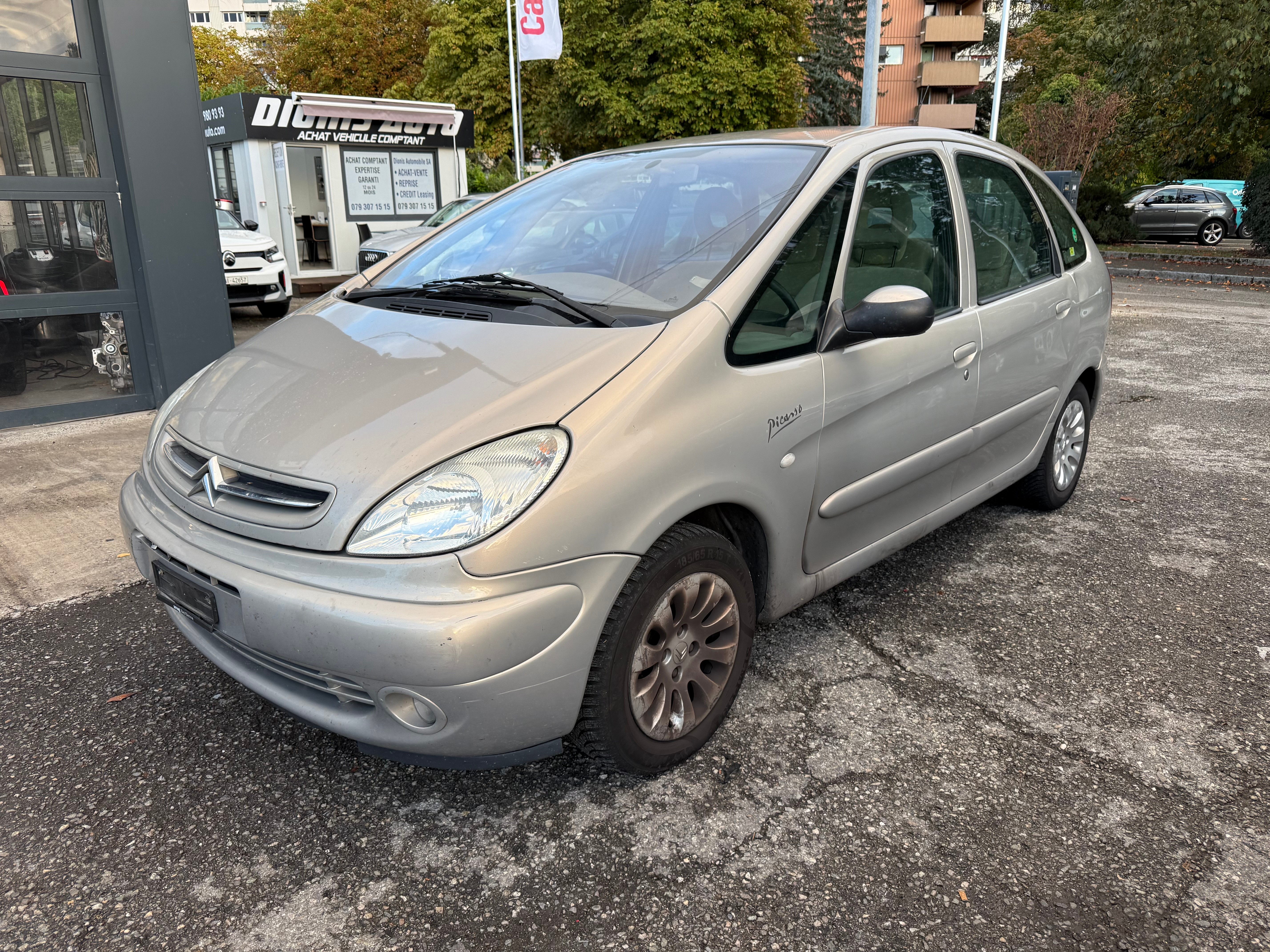 Car photo