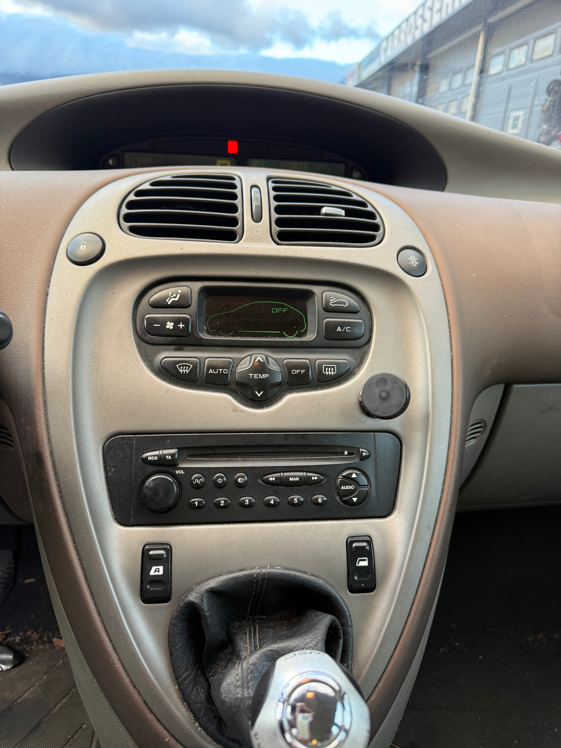CITROEN Xsara Picasso 2.0 HDi SX-image-10