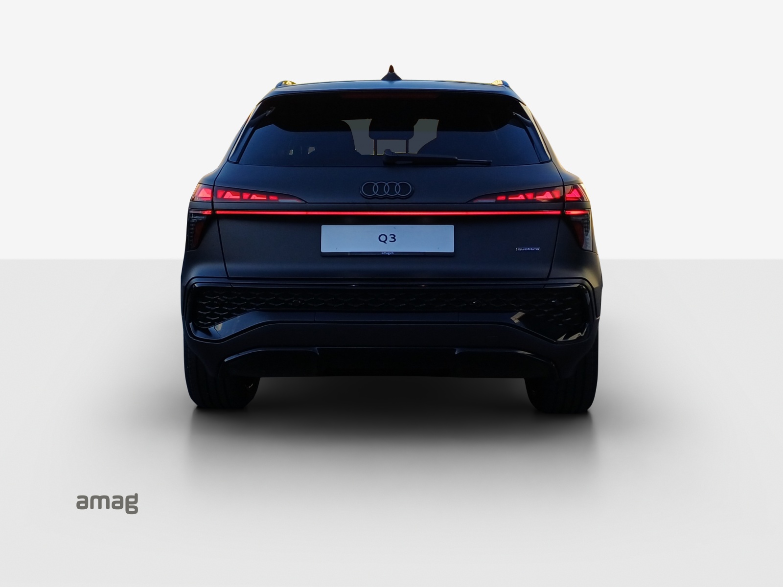 AUDI Q3 SUV TFSI quattro 195 kW S tronic-showroom-element-3