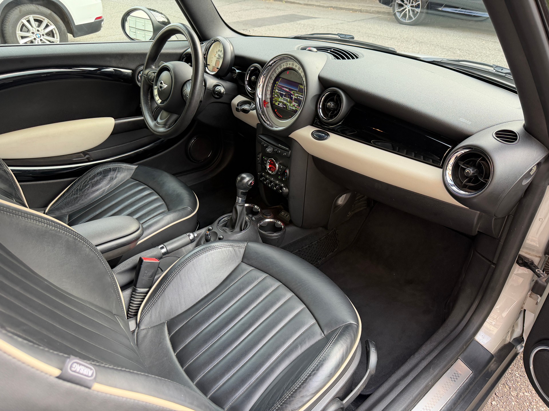 MINI Cooper SD Steptronic-image-12