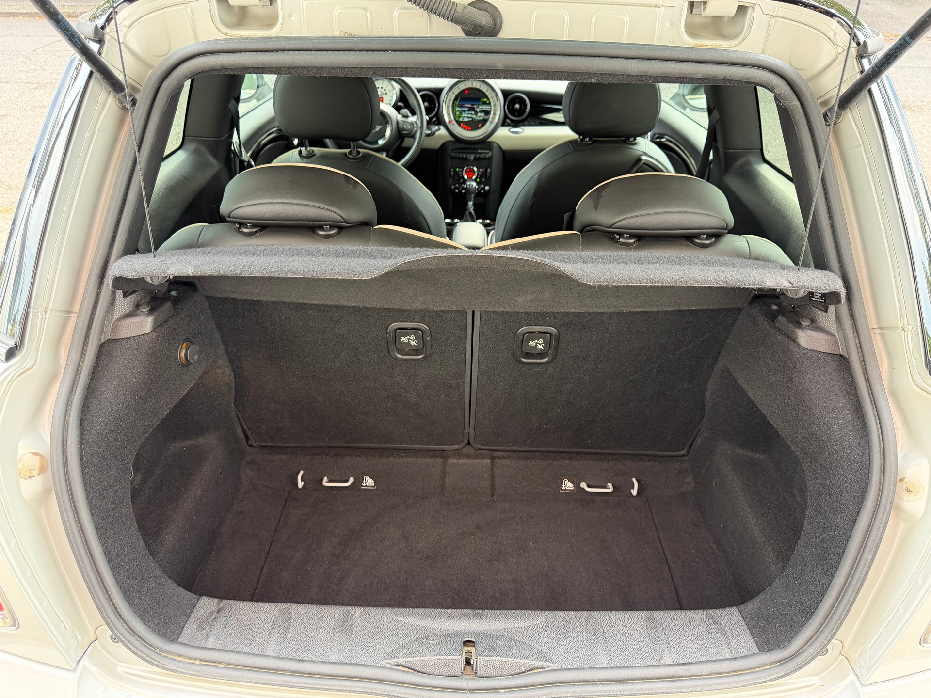 MINI Cooper SD Steptronic-image-11
