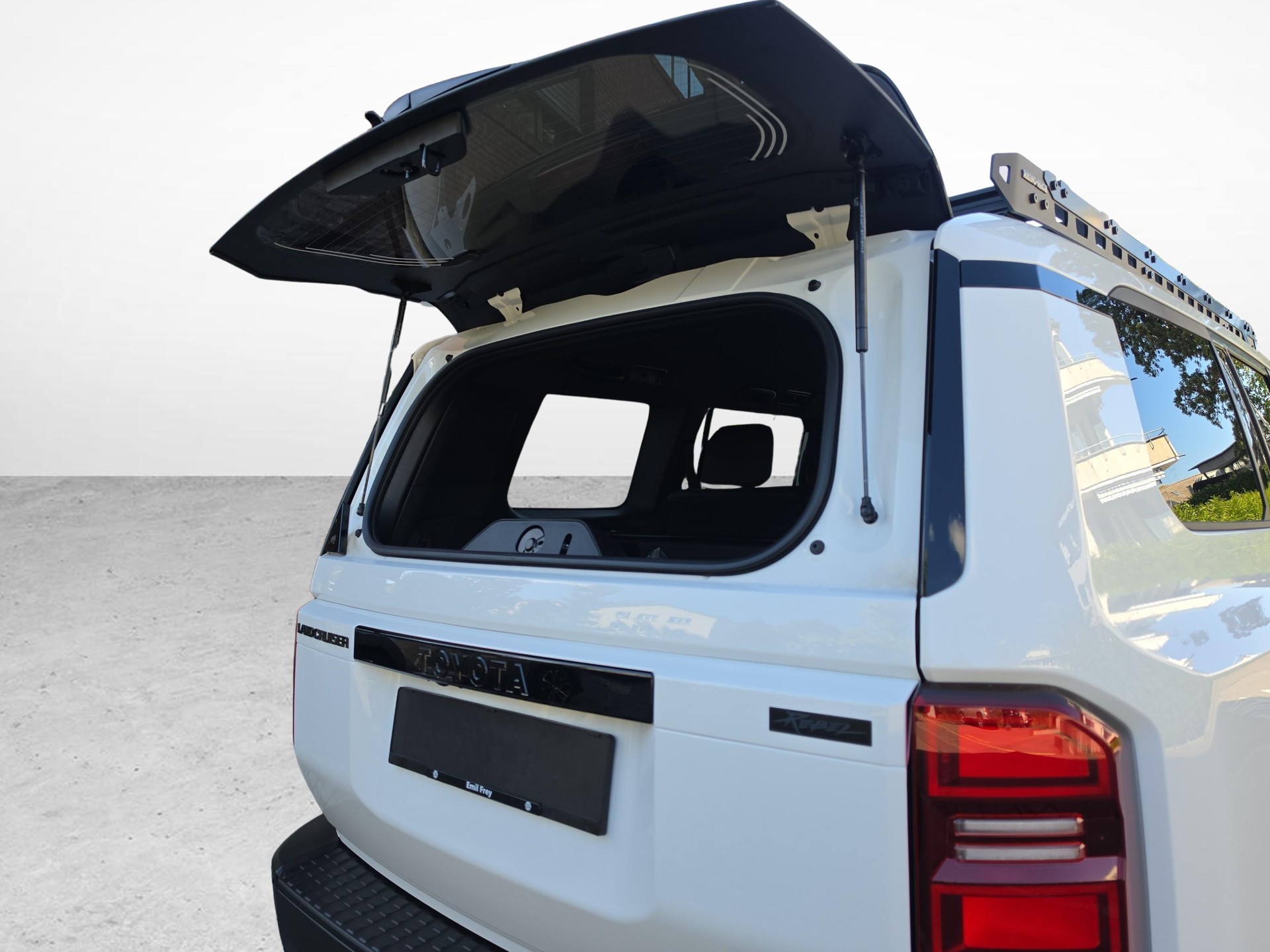 TOYOTA Land Cruiser 2.8 D 48V 230 Rebel-image-19
