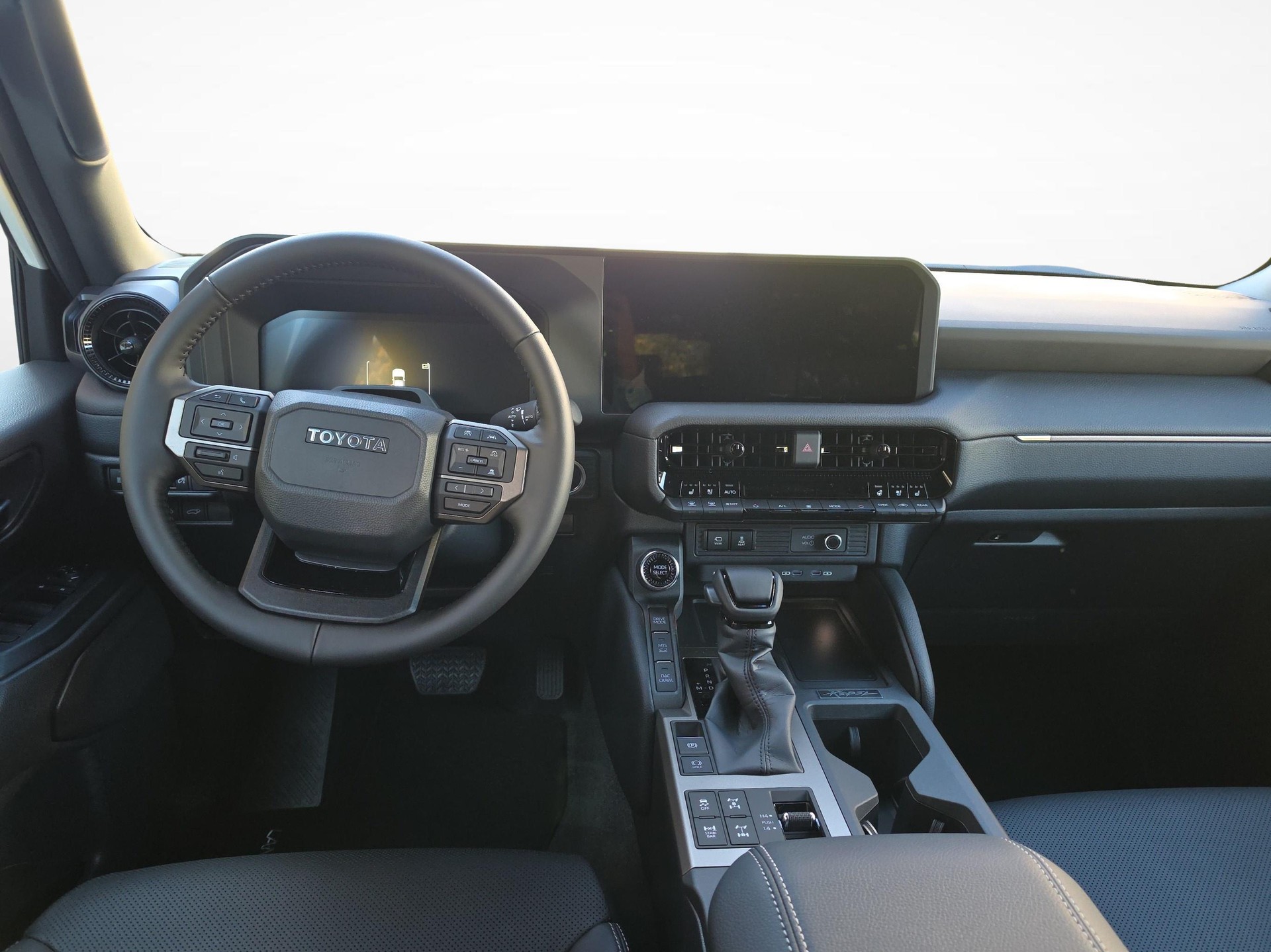 TOYOTA Land Cruiser 2.8 D 48V 230 Rebel-image-8