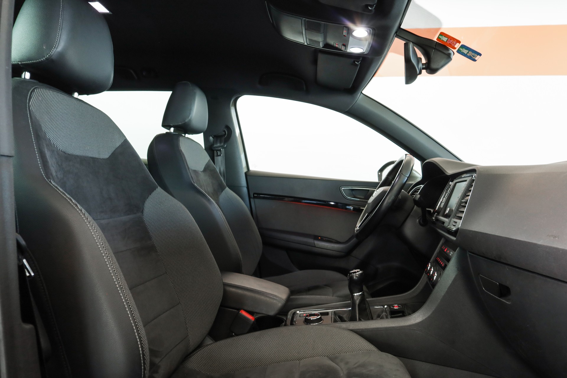 SEAT Ateca 2.0 TDI CR Xcellence 4Drive • Golden Cognac • Attelage • Full LED-image-9