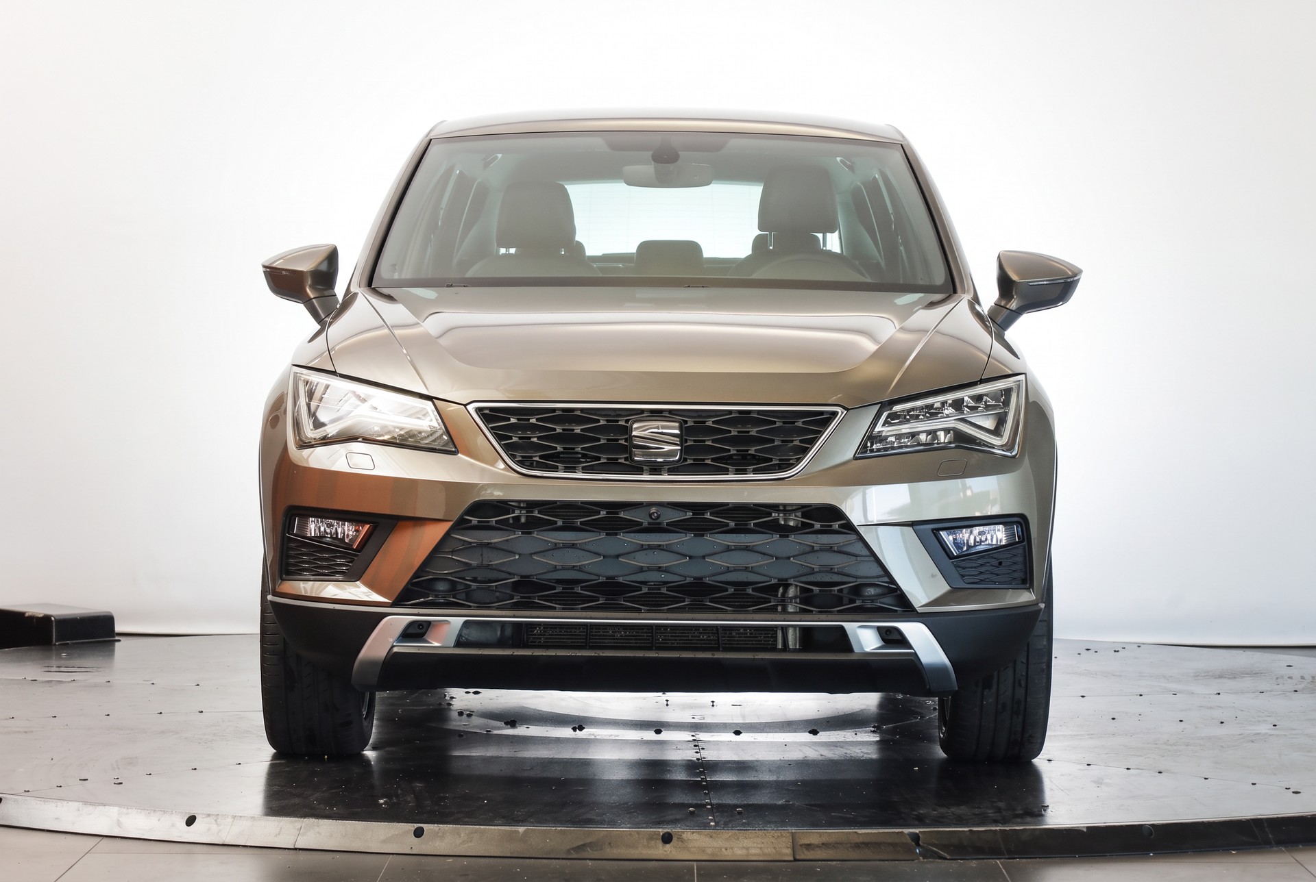 SEAT Ateca 2.0 TDI CR Xcellence 4Drive • Golden Cognac • Attelage • Full LED-image-1