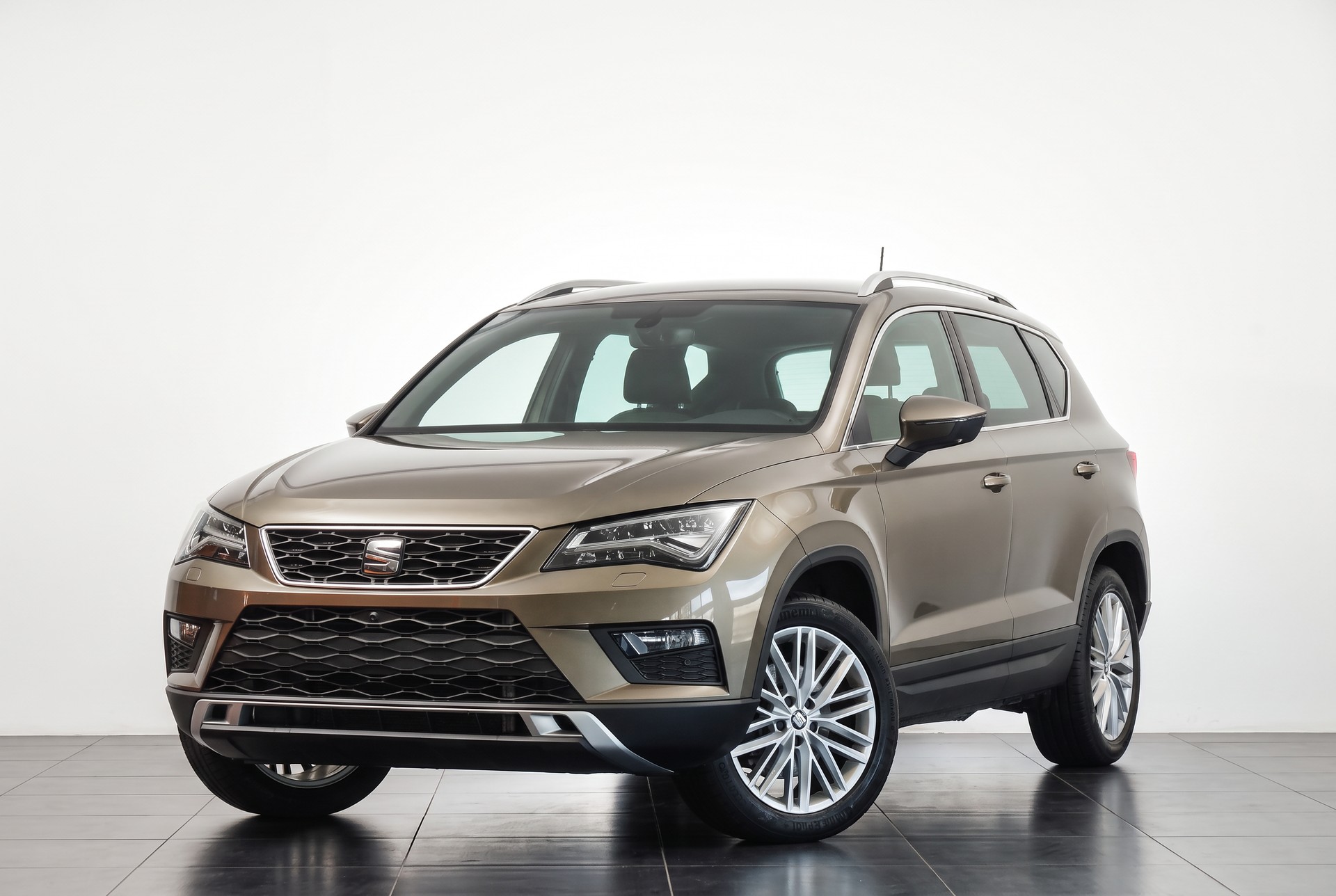 SEAT Ateca 2.0 TDI CR Xcellence 4Drive • Golden Cognac • Attelage • Full LED-image-3