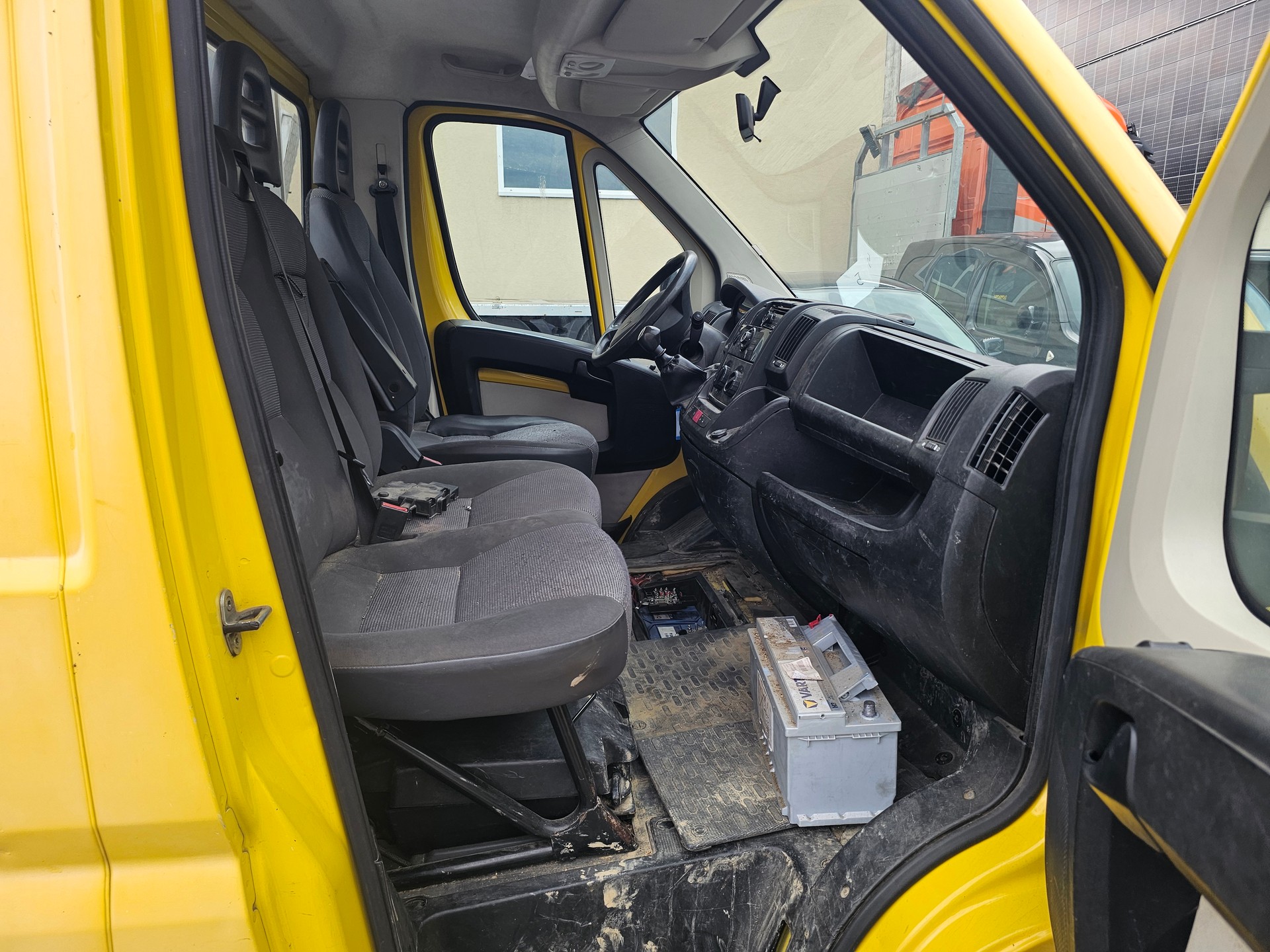 PEUGEOT Boxer 2.2 HDI 335 L4-image-7