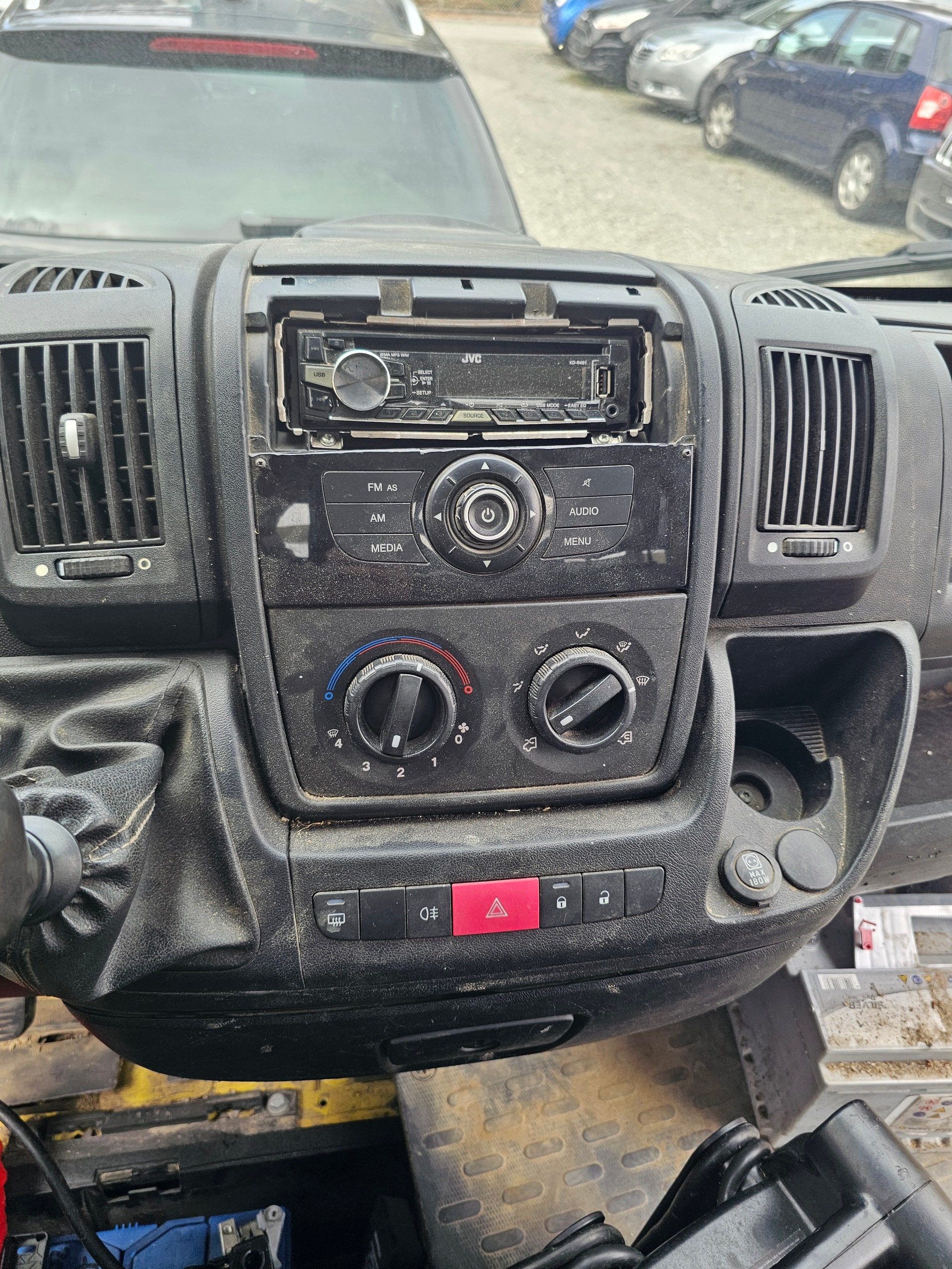 PEUGEOT Boxer 2.2 HDI 335 L4-image-10