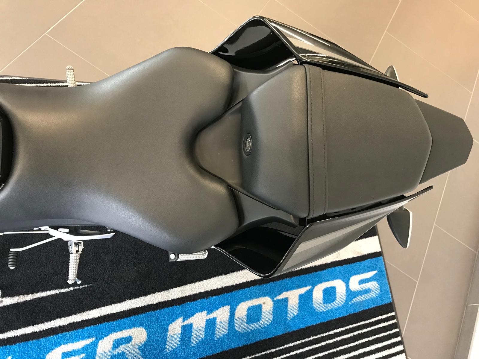 YAMAHA YZF-R 125 ABS-showroom-element-1
