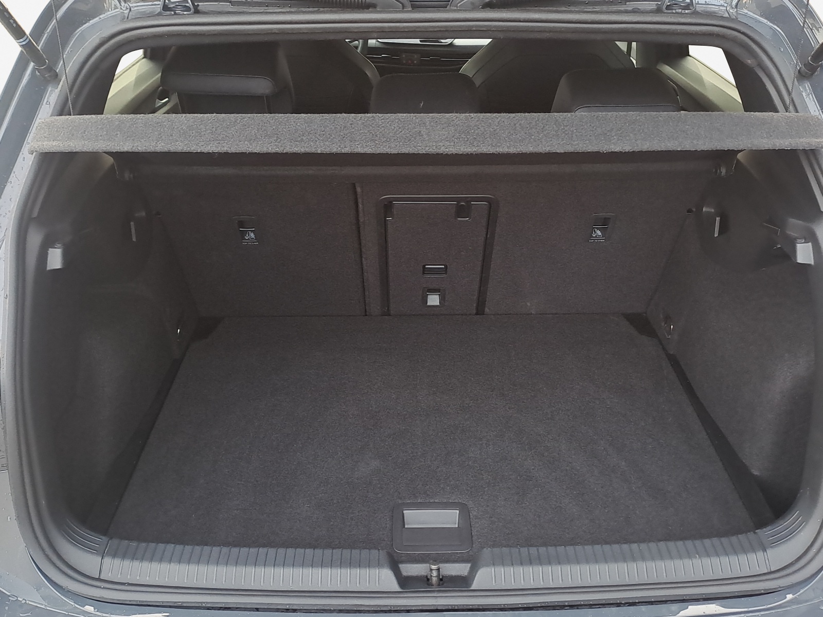 VW Golf 2.0 TSI R-Line DSG 4 Motion-image-12