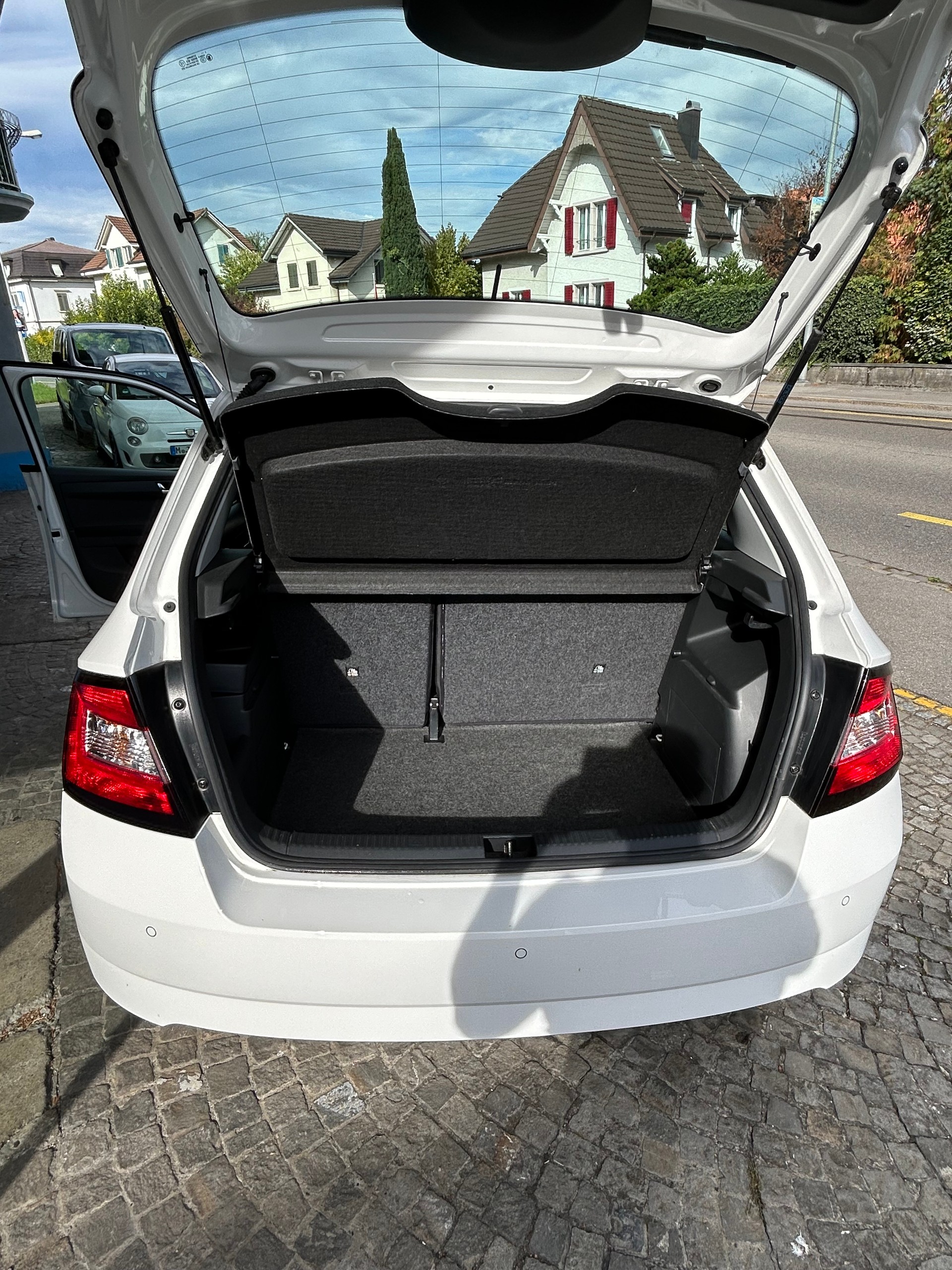 SKODA Fabia 1.2 TSI Ambition DSG-image-5