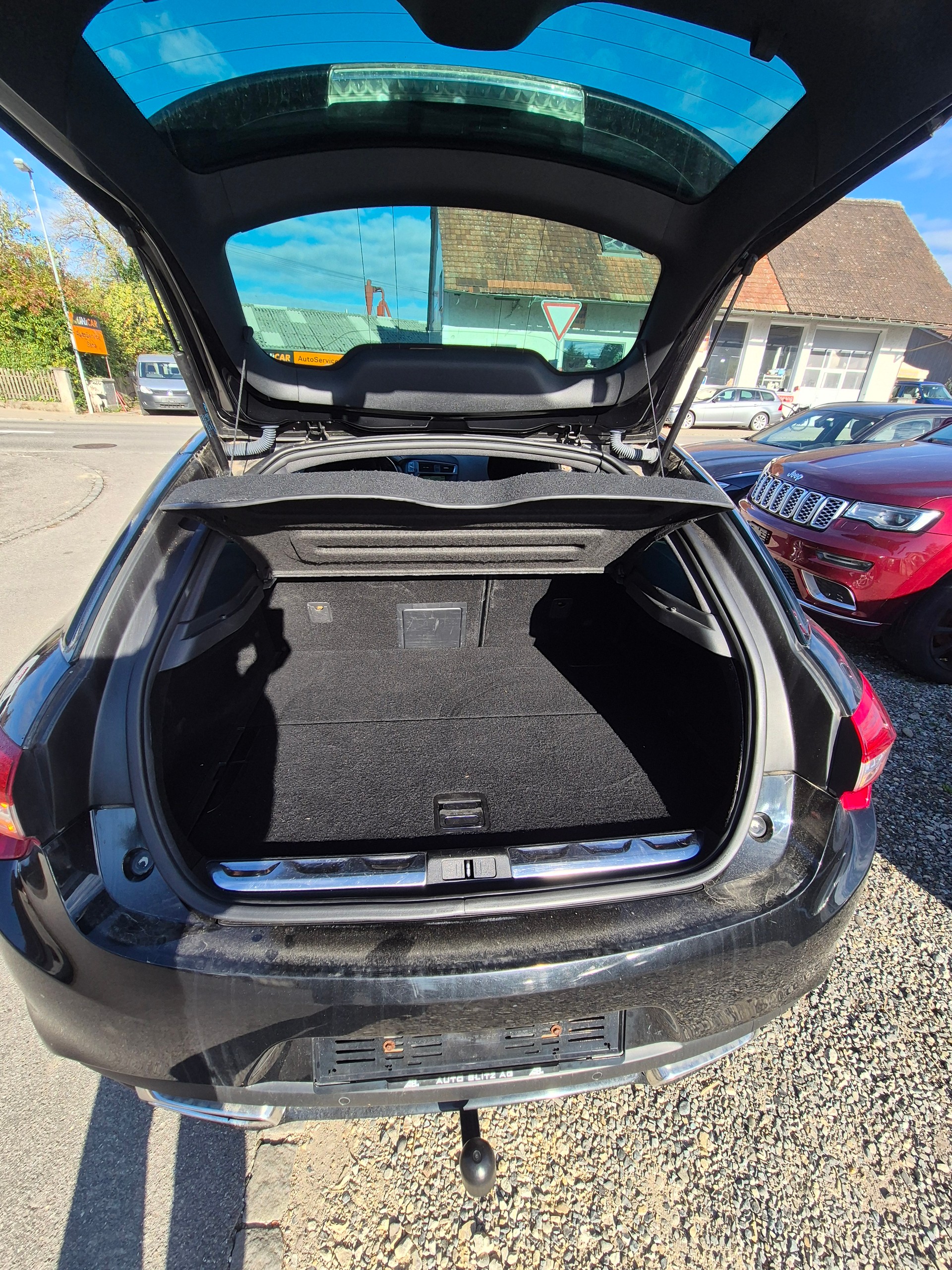 DS AUTOMOBILES DS5 Frisch MFK Automat Voll Ausstattung Hybrid-image-8